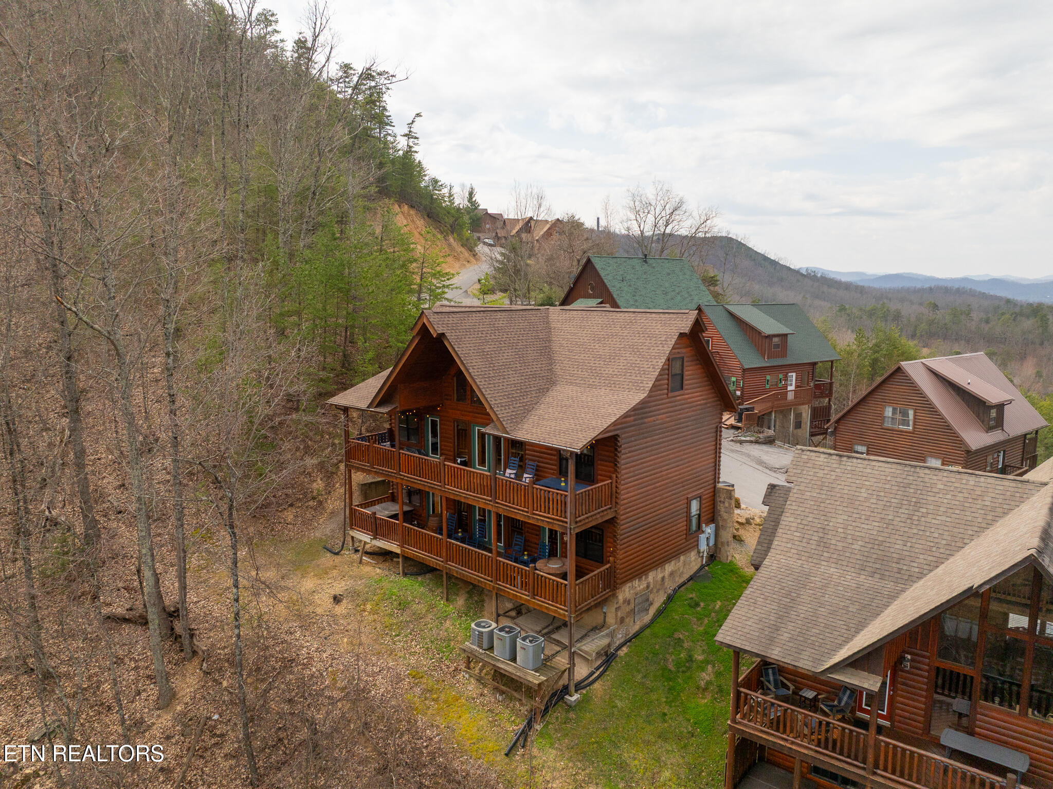1551 Bears Den Way Sevierville TN 37876