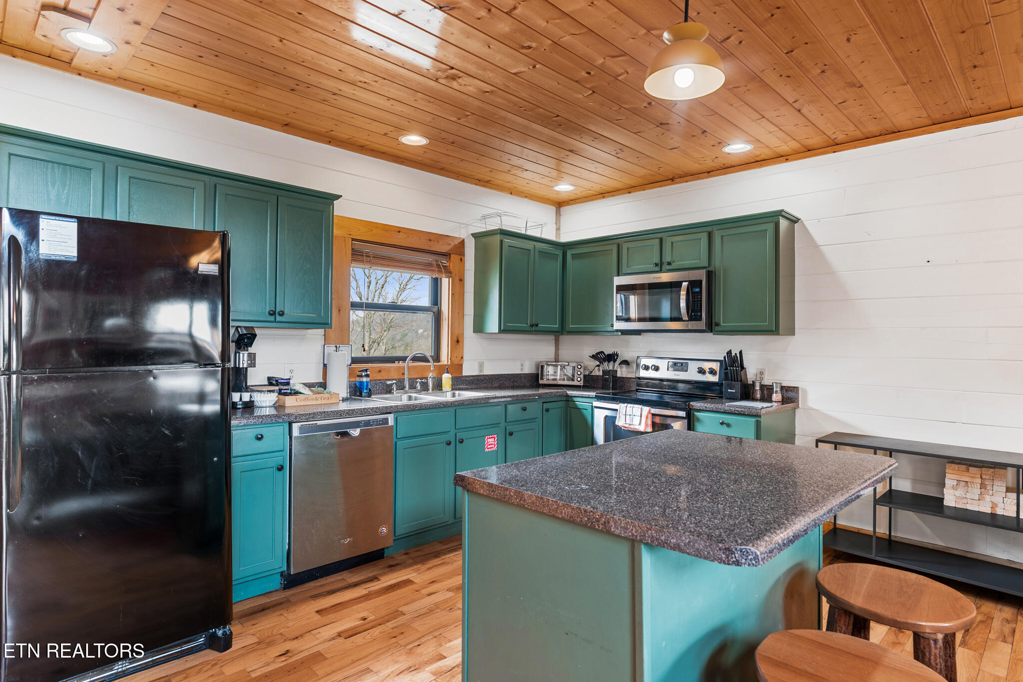 1551 Bears Den Way Sevierville TN 37876