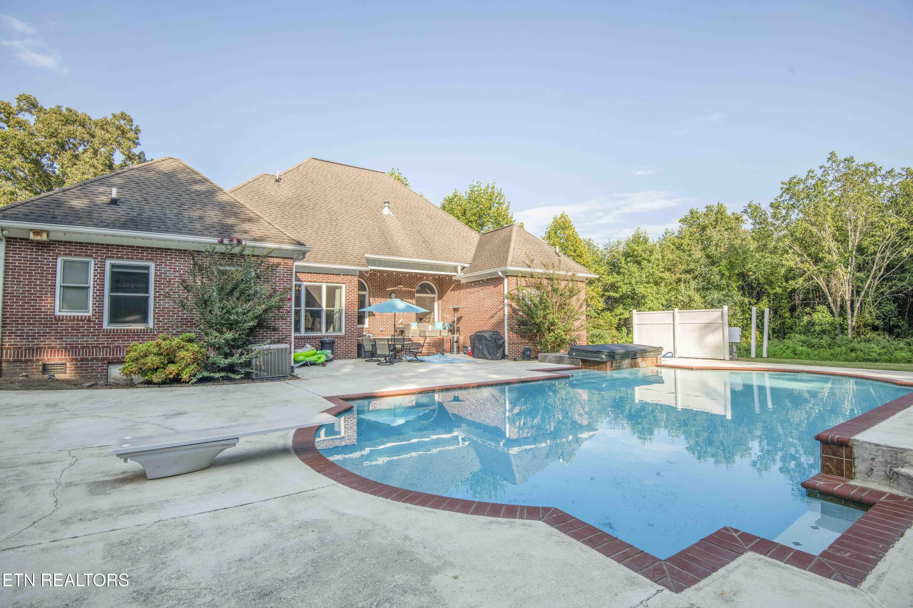160 Grandview Lane Clinton TN 37716