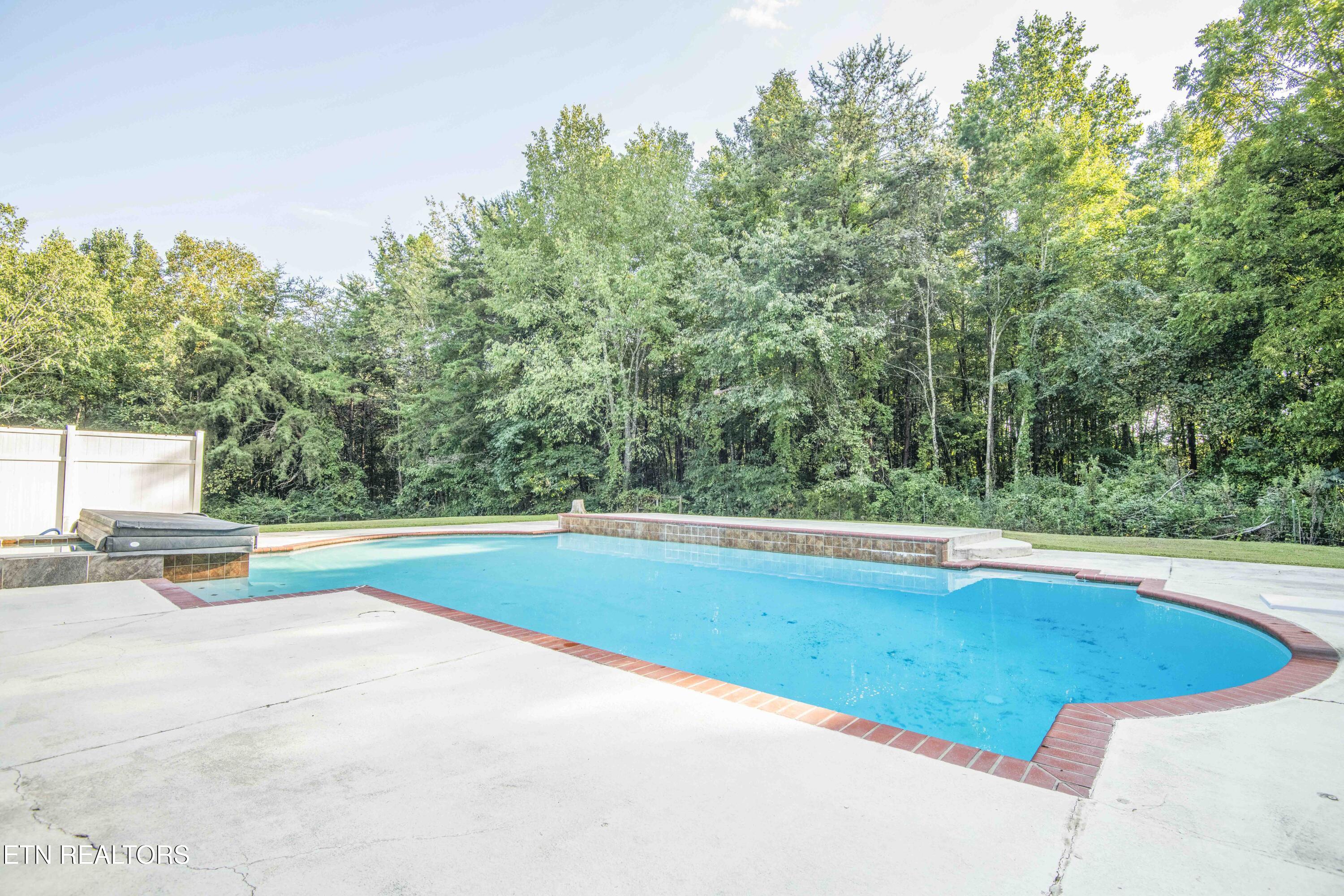 160 Grandview Lane Clinton TN 37716
