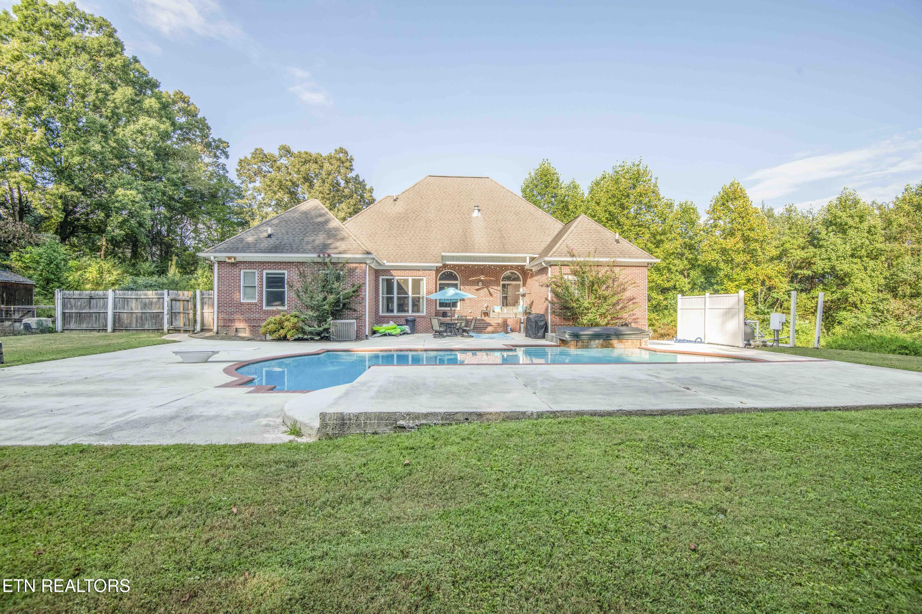 160 Grandview Lane Clinton TN 37716