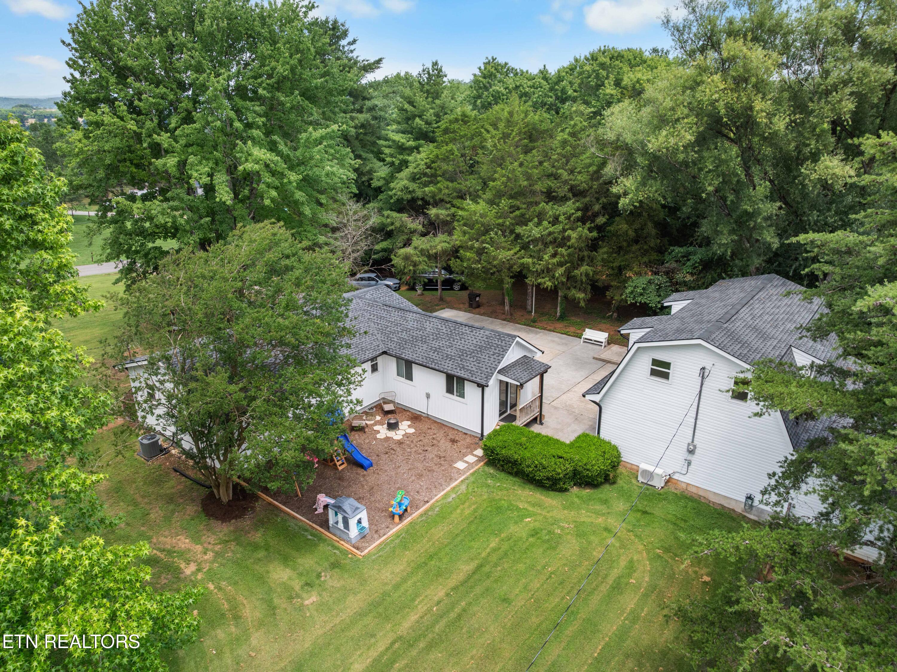 703 Little Dogwood Road Kingston TN 37763