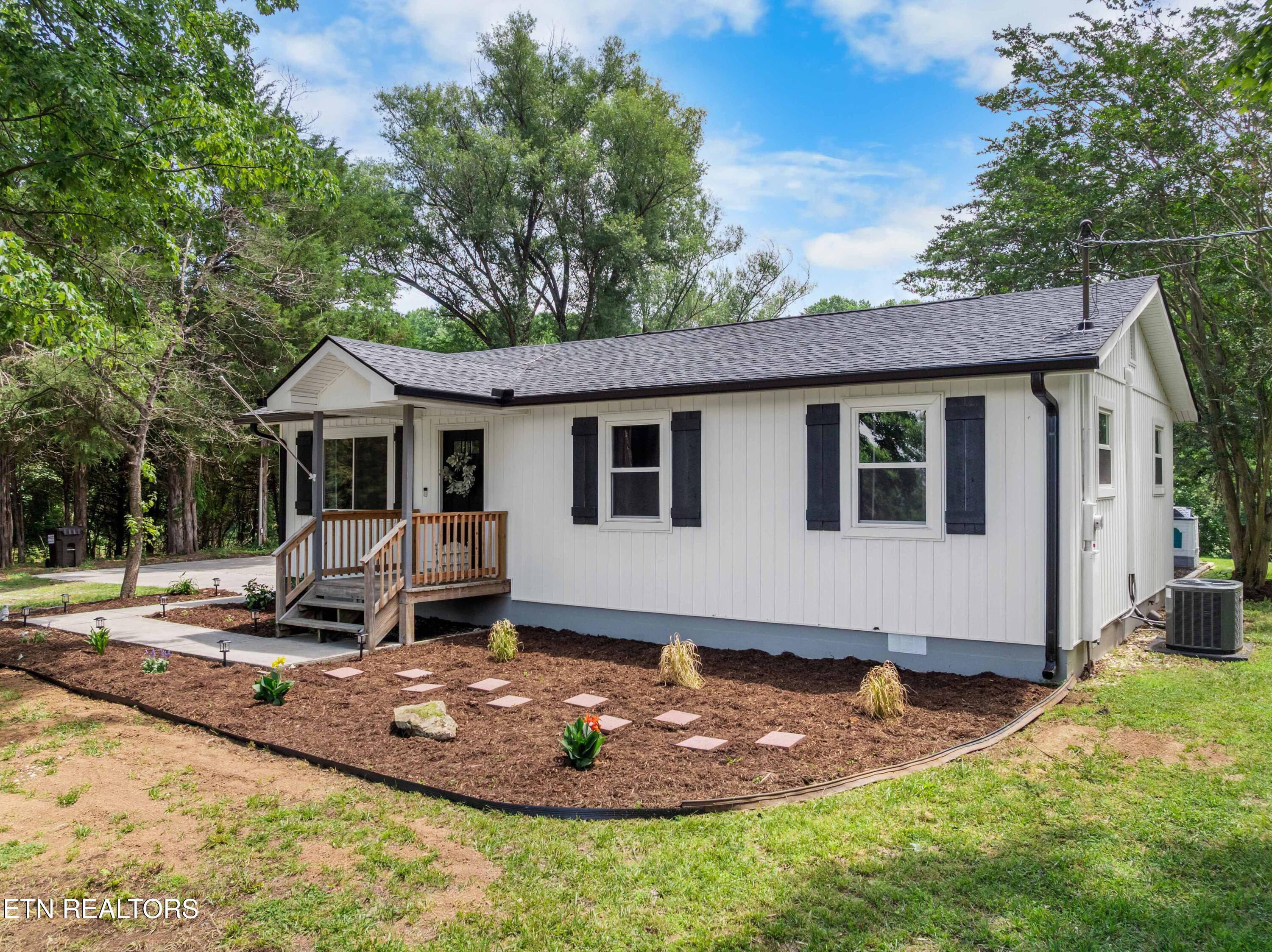 703 Little Dogwood Road Kingston TN 37763