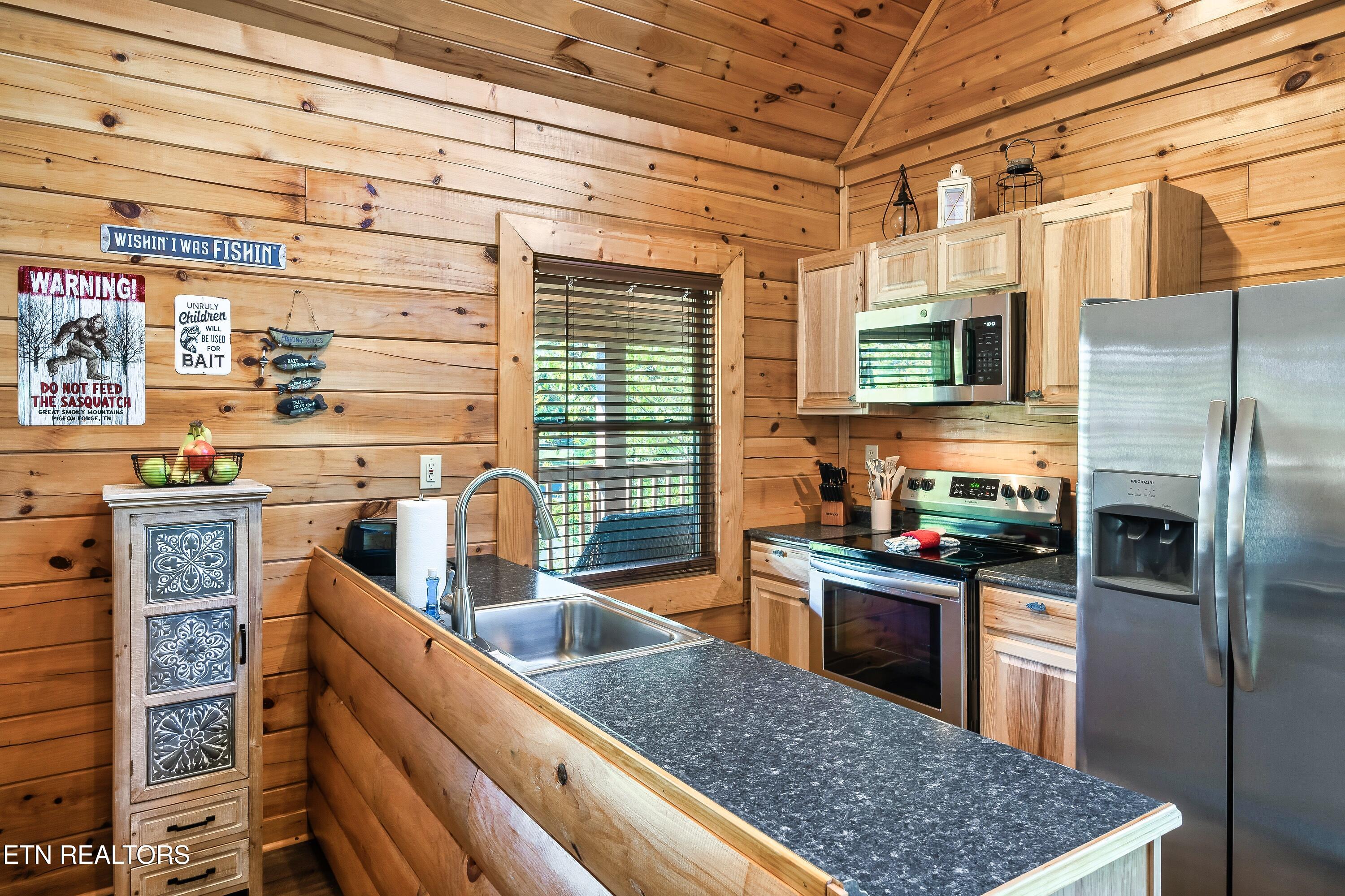 1915 Leatherwood Lane Sevierville TN 37862
