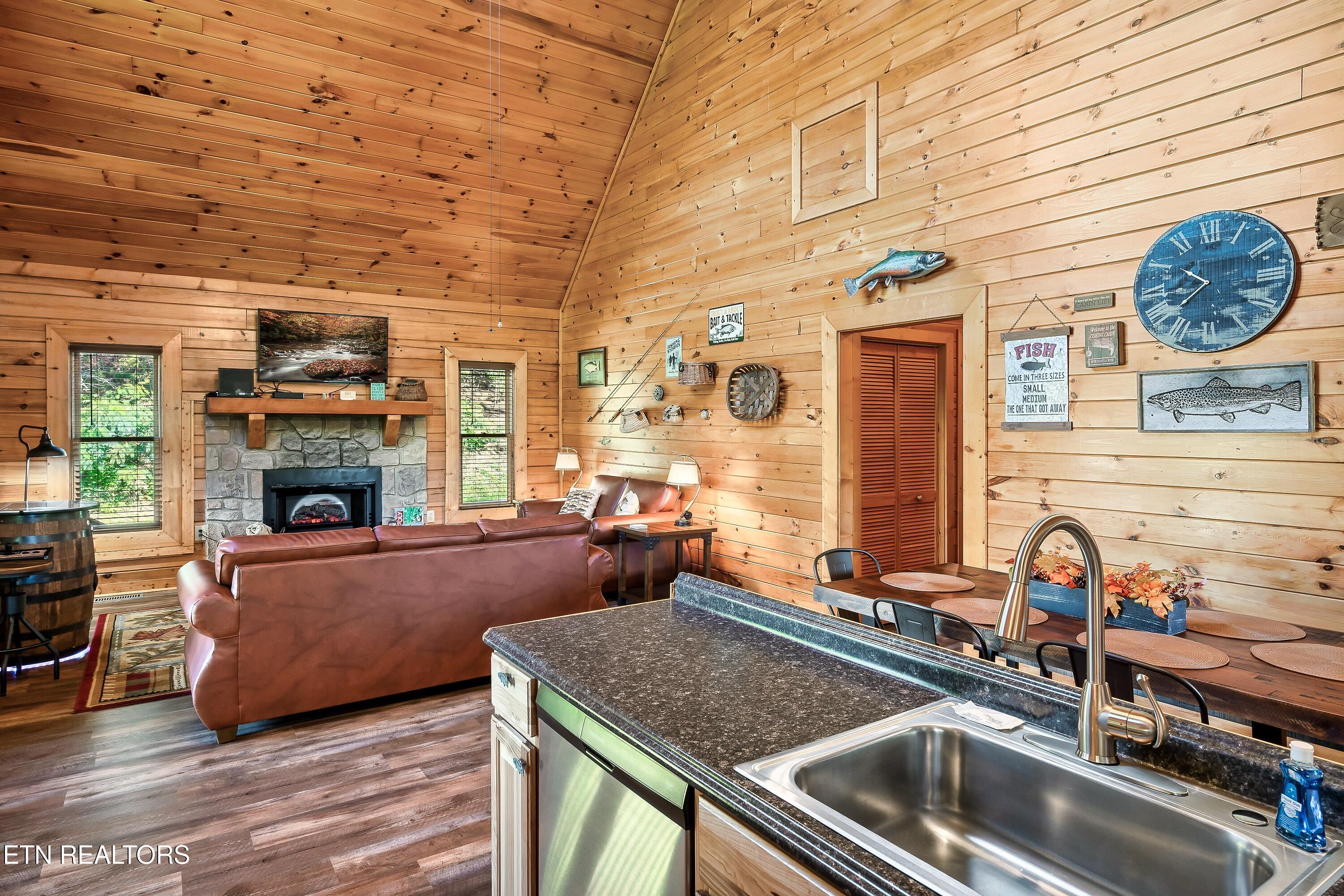 1915 Leatherwood Lane Sevierville TN 37862