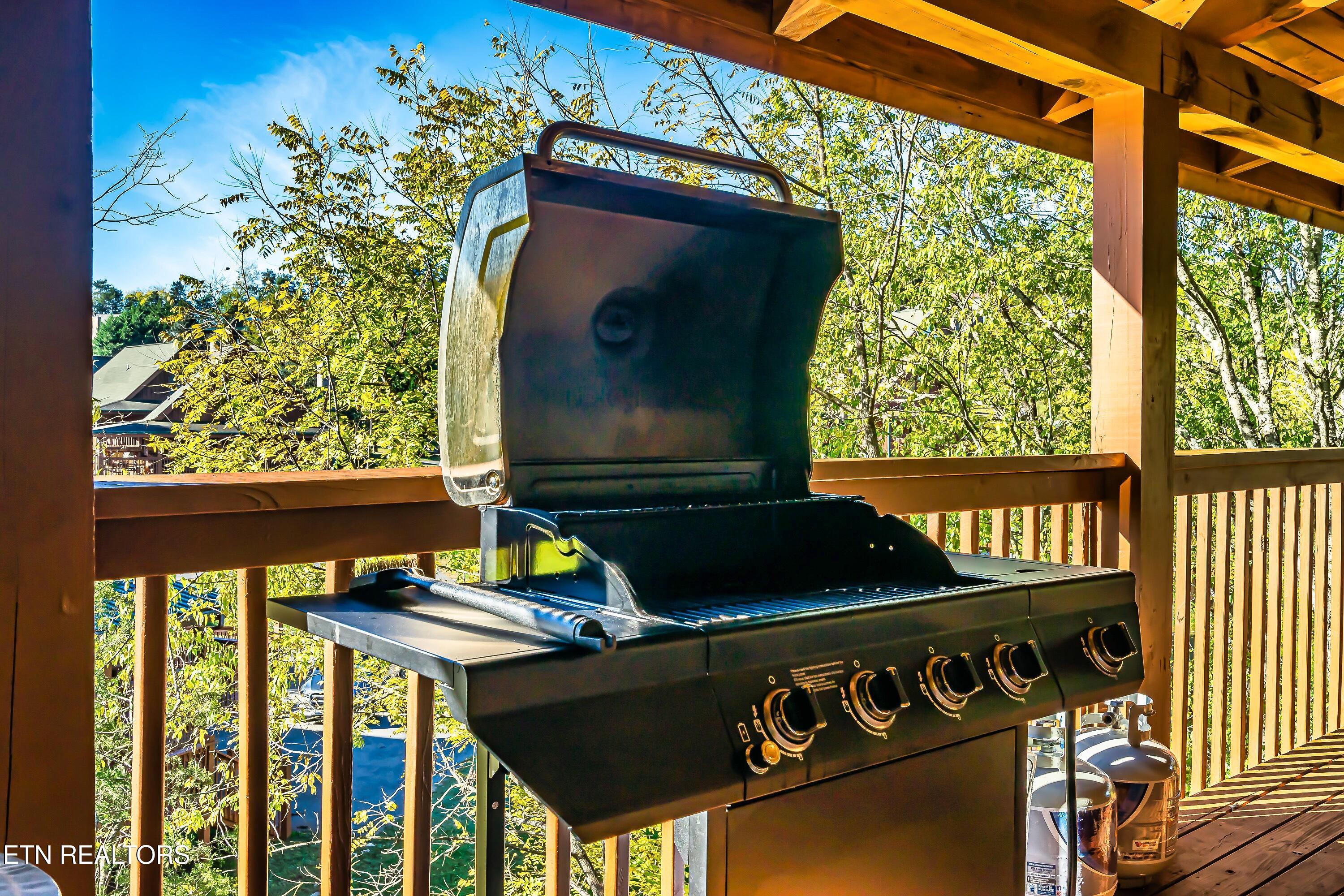 1915 Leatherwood Lane Sevierville TN 37862