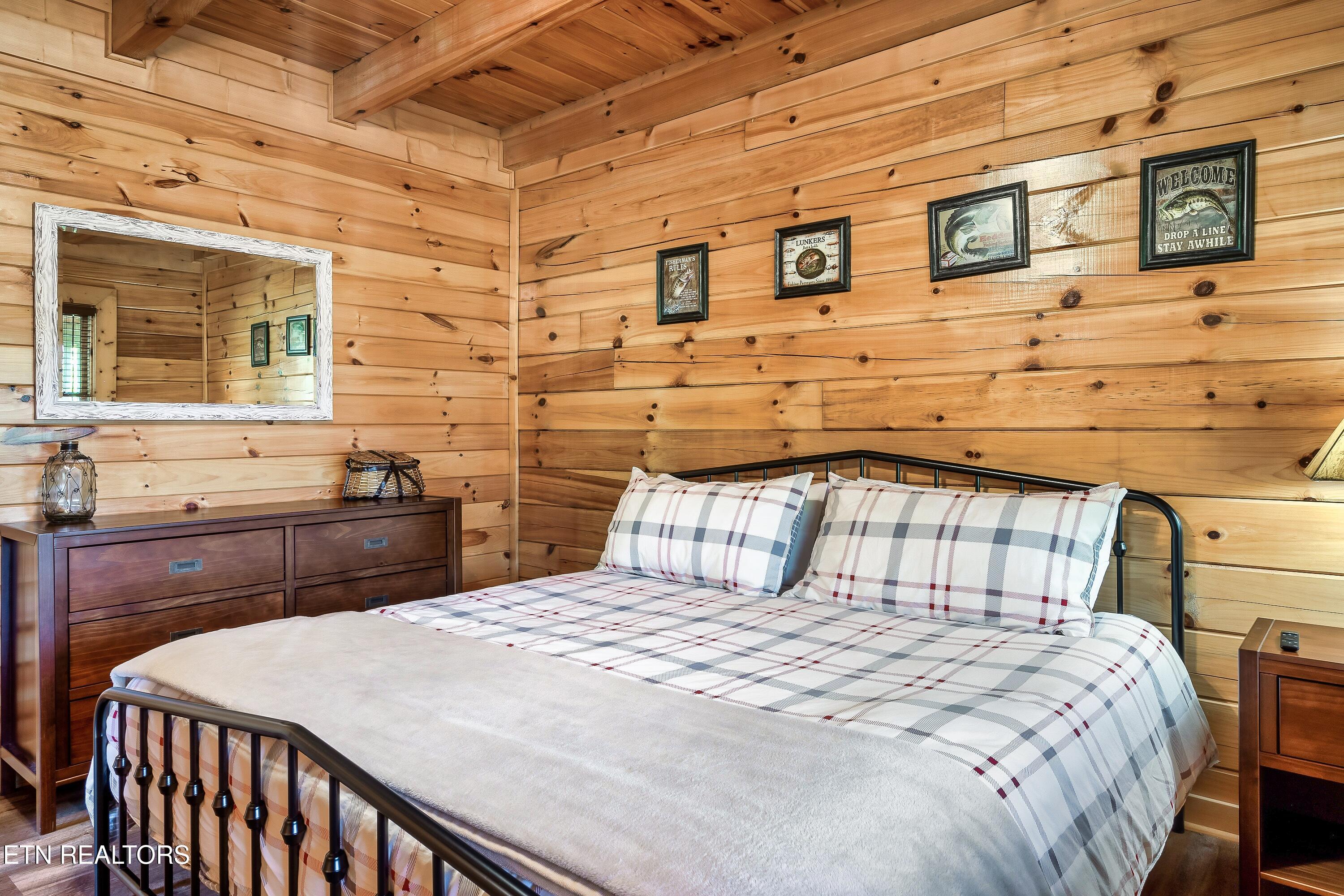 1915 Leatherwood Lane Sevierville TN 37862
