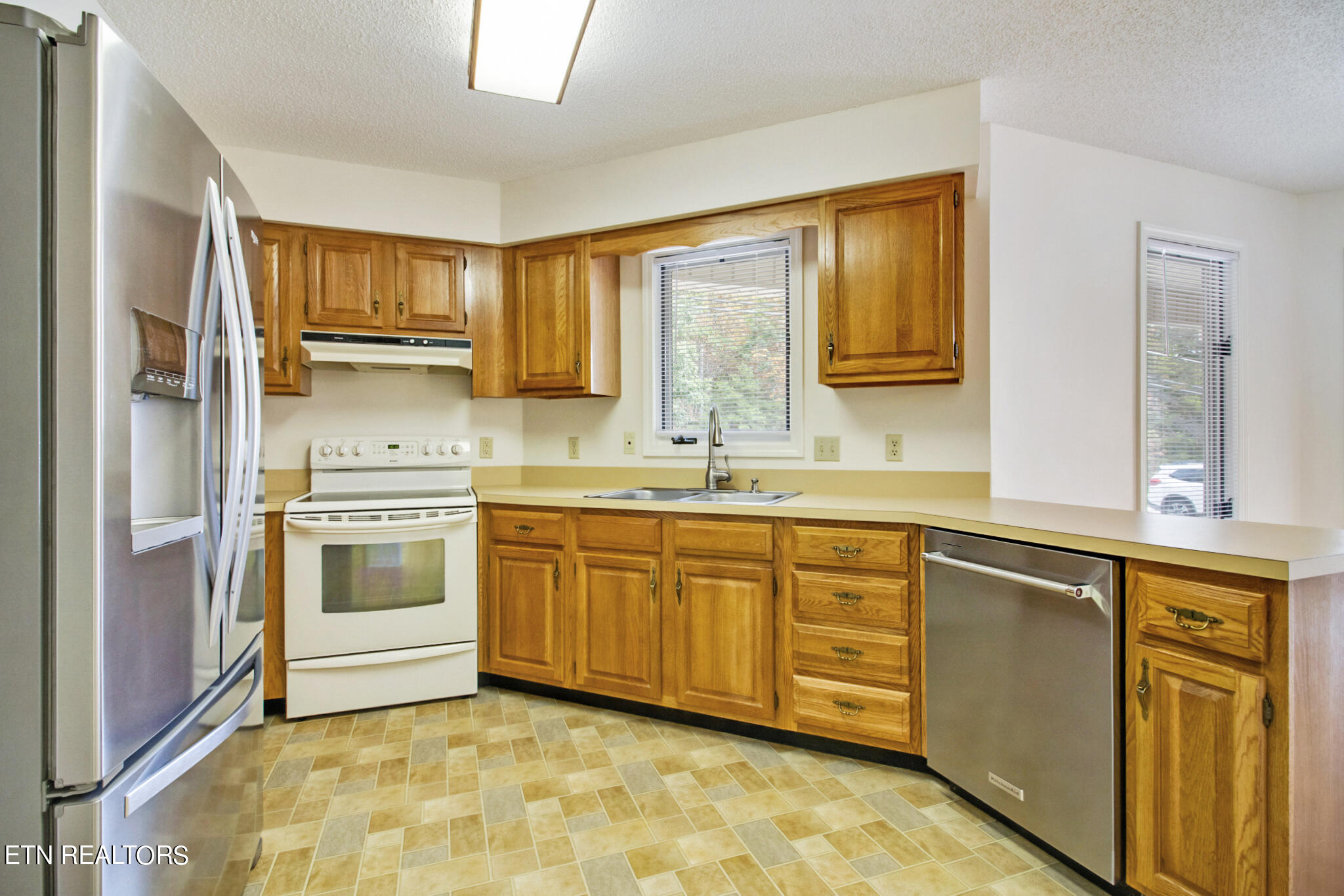 470 Lakeview Drive Crossville TN 38558