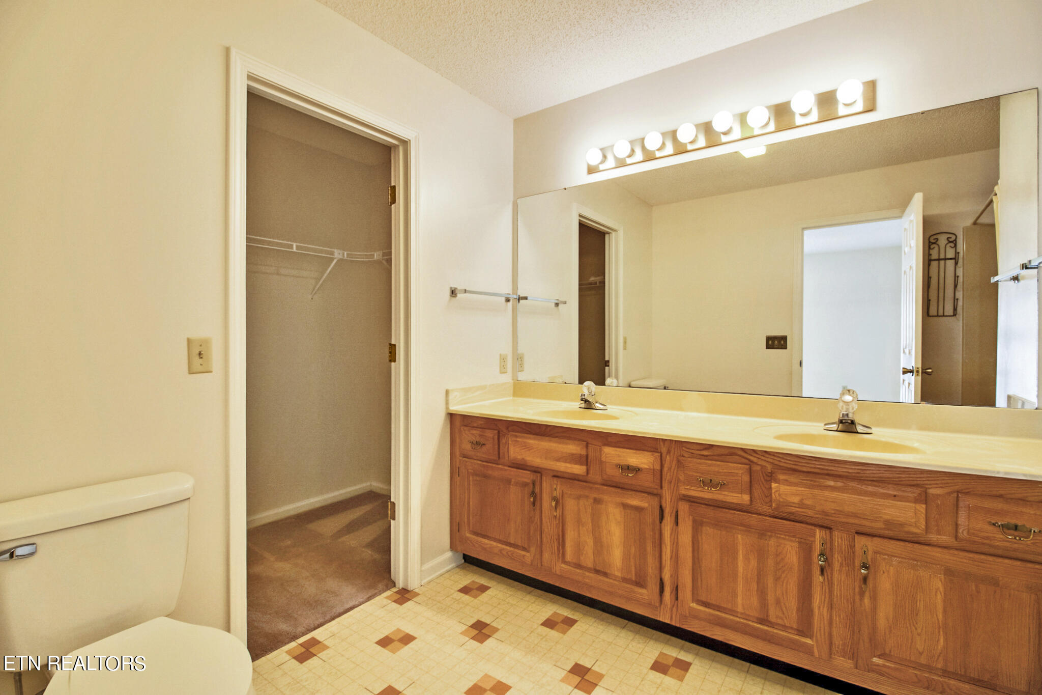 470 Lakeview Drive Crossville TN 38558