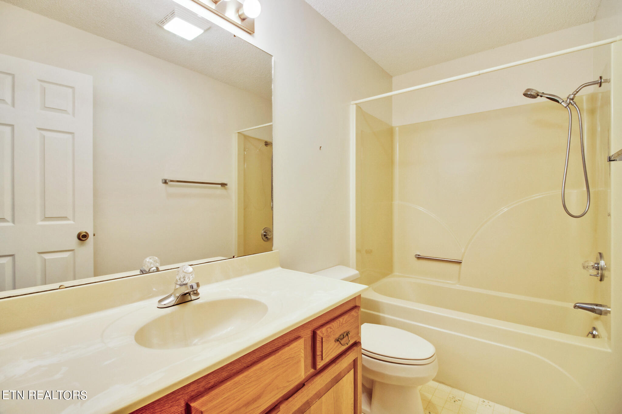 470 Lakeview Drive Crossville TN 38558