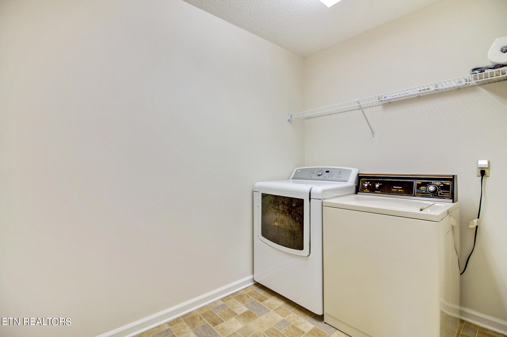 470 Lakeview Drive Crossville TN 38558