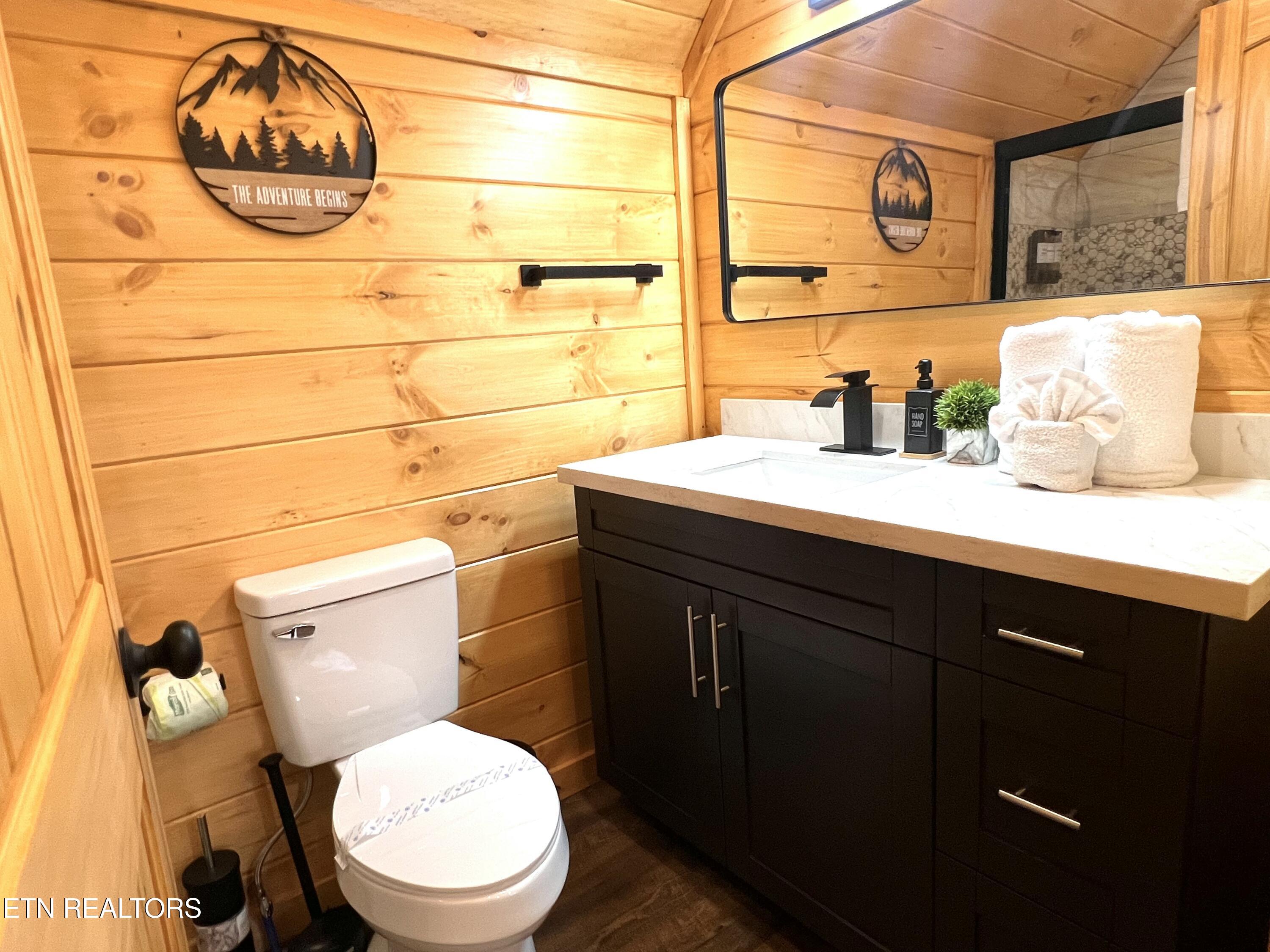 765 Chickasaw Gap Way Pigeon Forge TN 37863