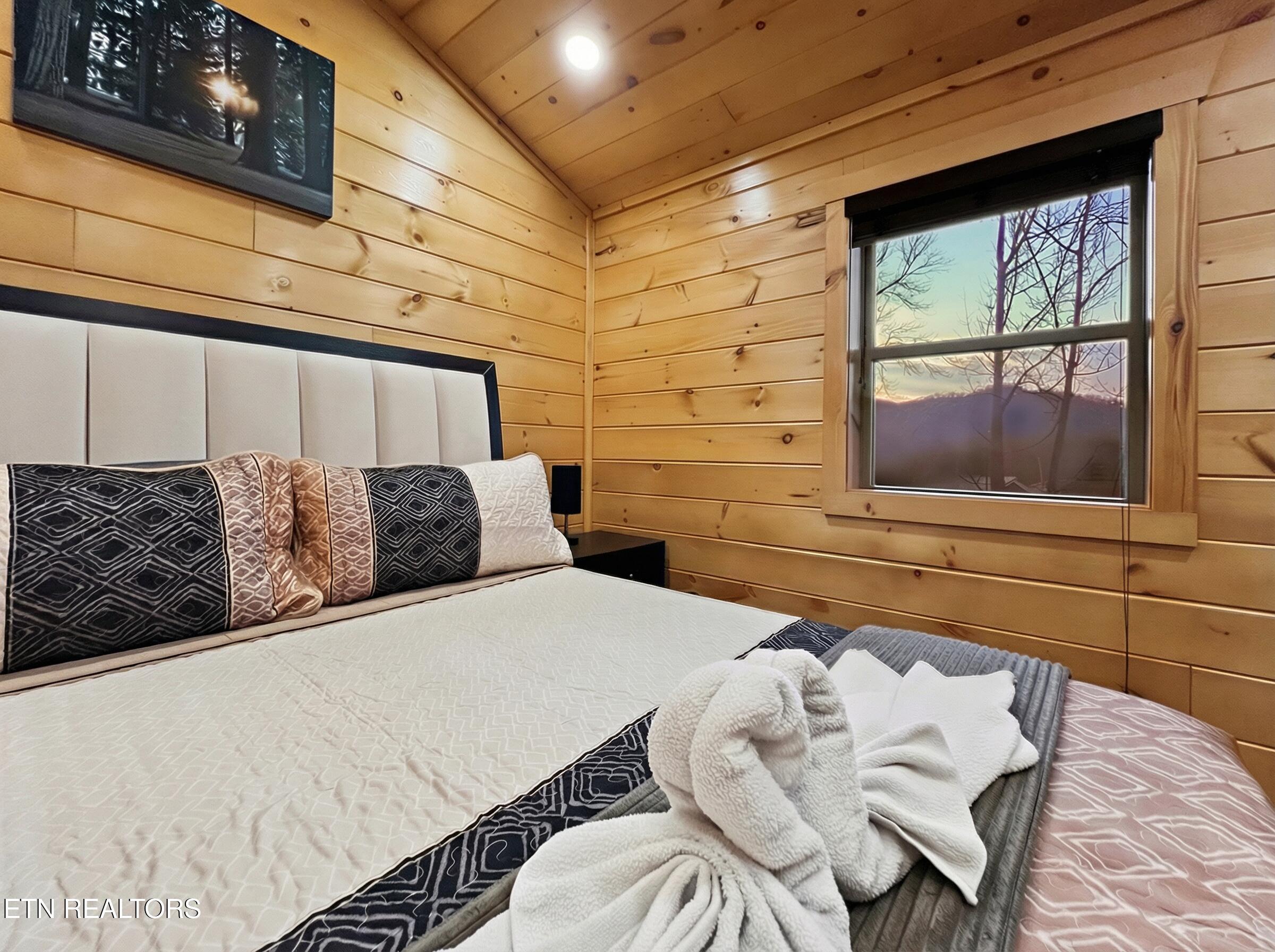 765 Chickasaw Gap Way Pigeon Forge TN 37863
