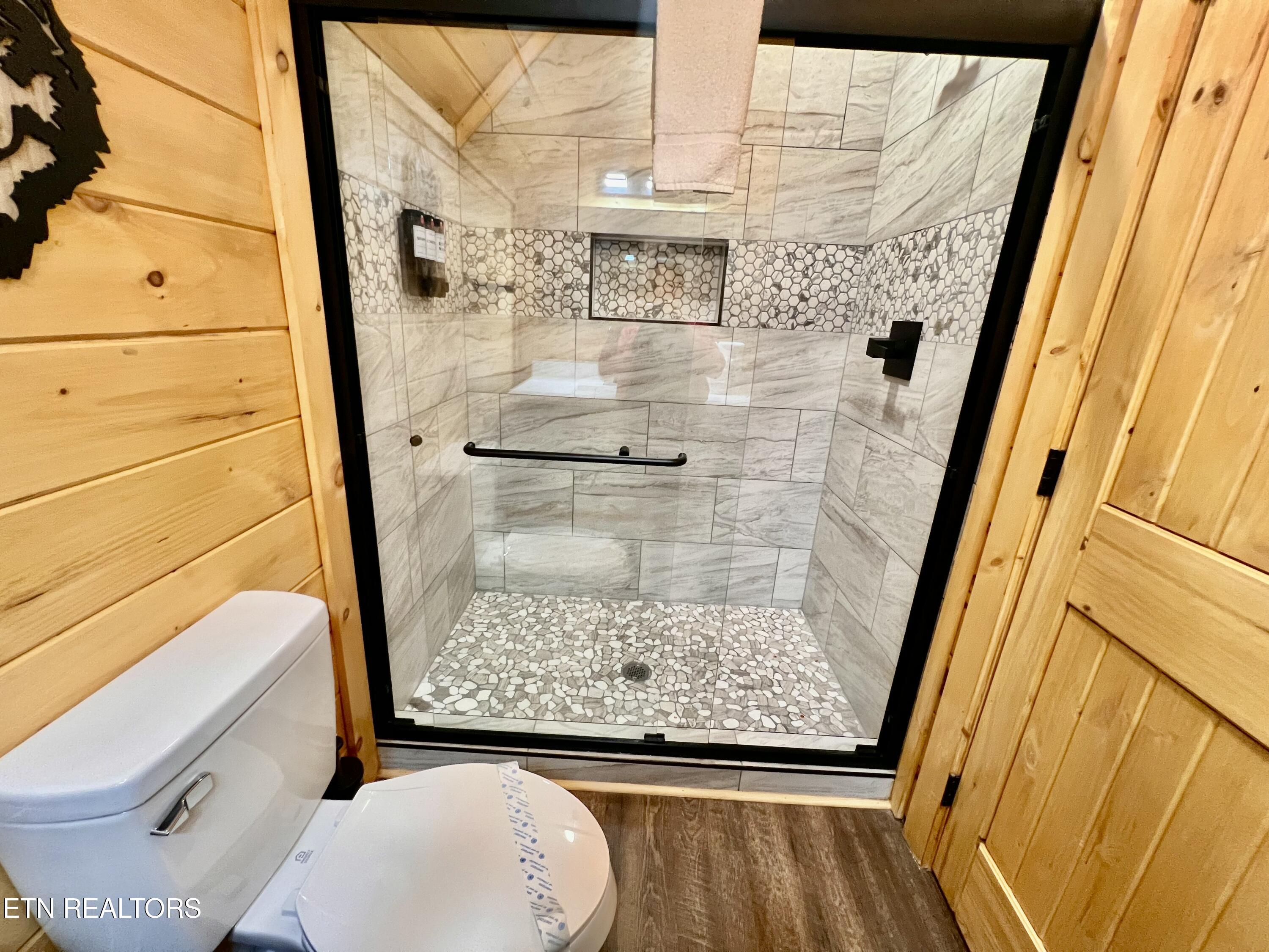 765 Chickasaw Gap Way Pigeon Forge TN 37863