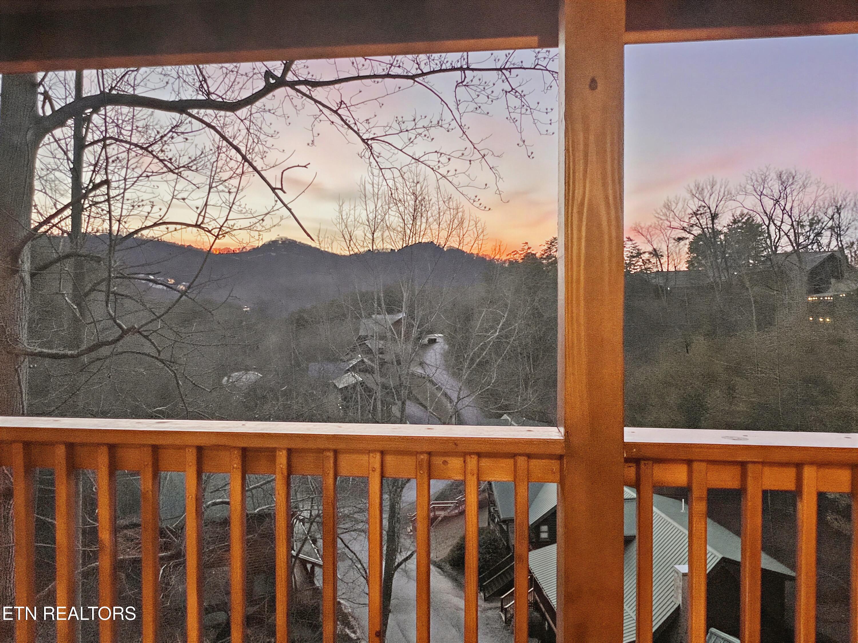765 Chickasaw Gap Way Pigeon Forge TN 37863