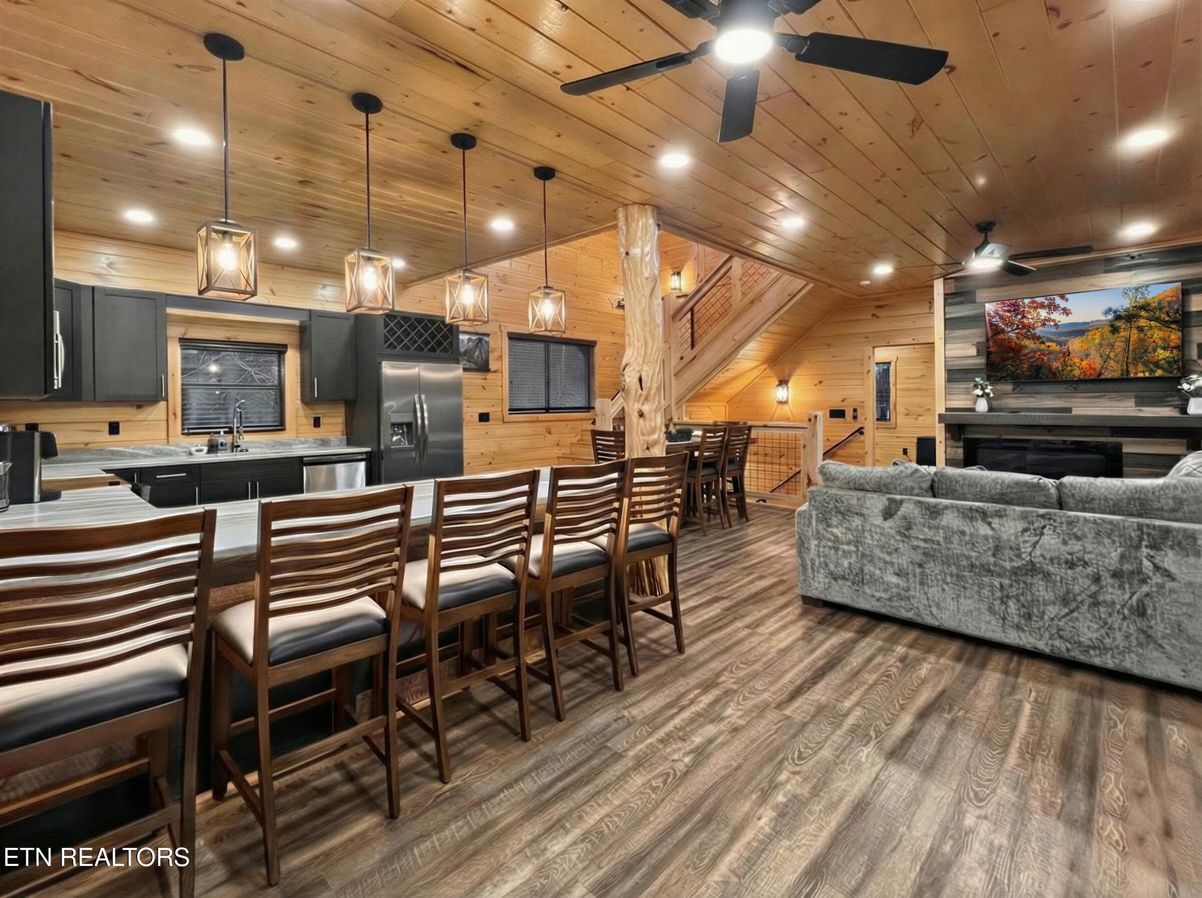 765 Chickasaw Gap Way Pigeon Forge TN 37863