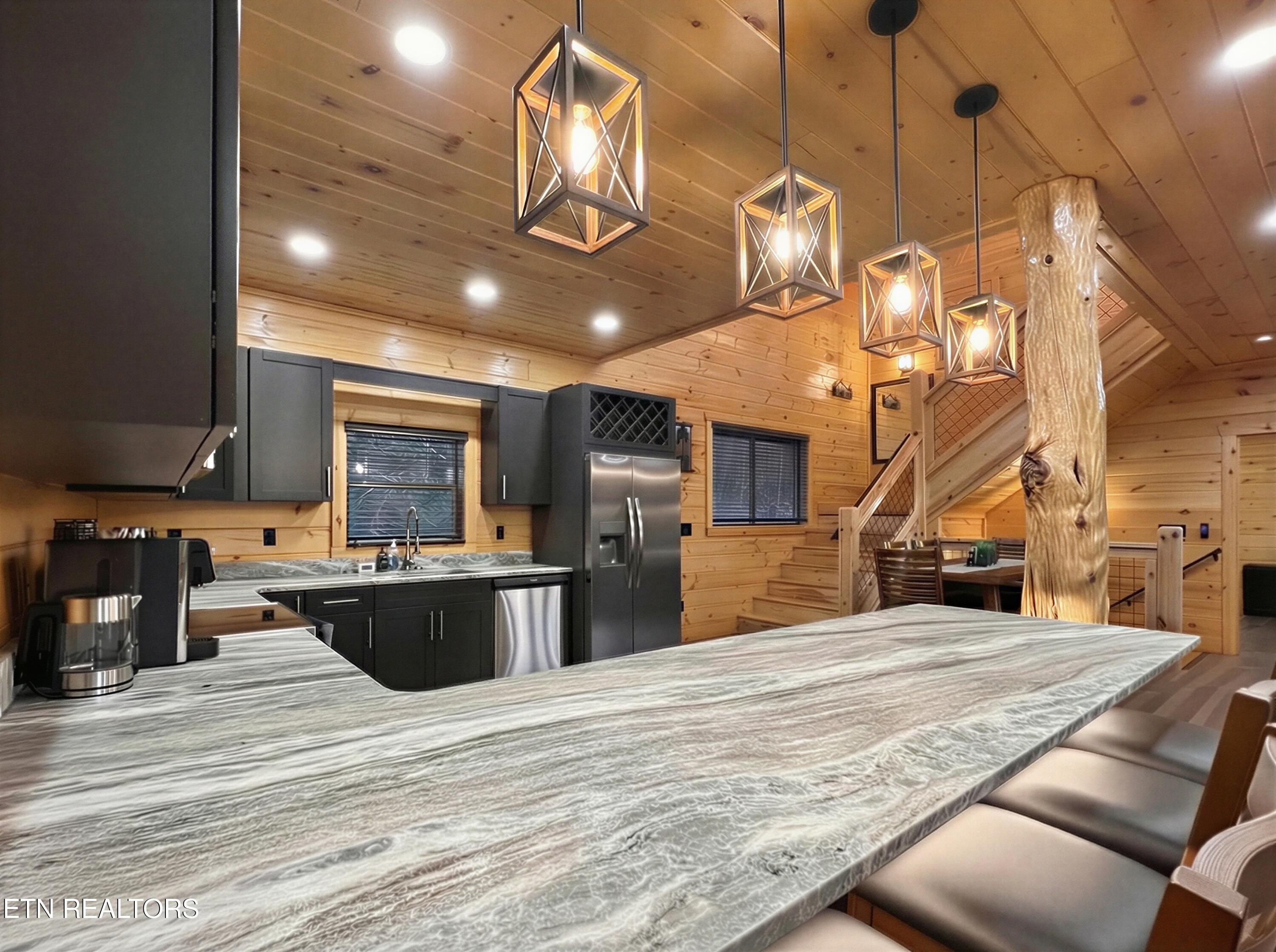 765 Chickasaw Gap Way Pigeon Forge TN 37863