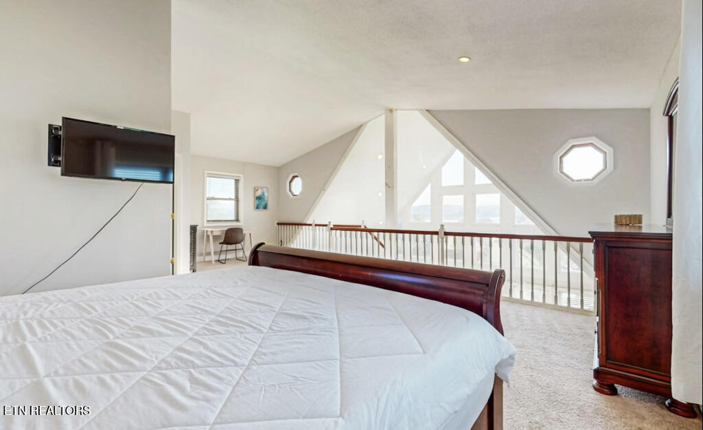 2140 White Oak Trail Dandridge TN 37725