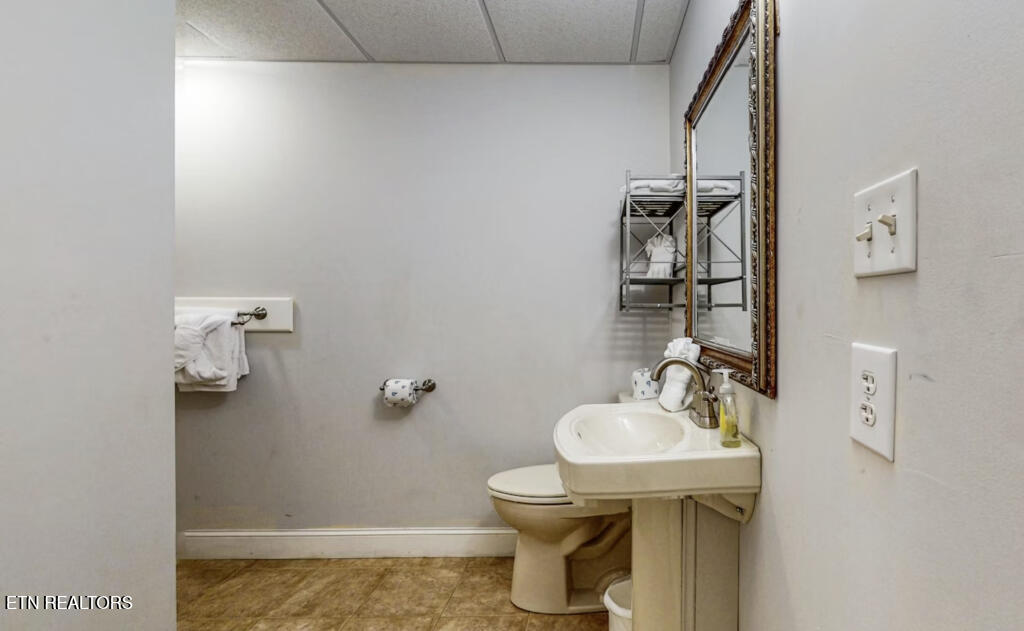 2140 White Oak Trail Dandridge TN 37725