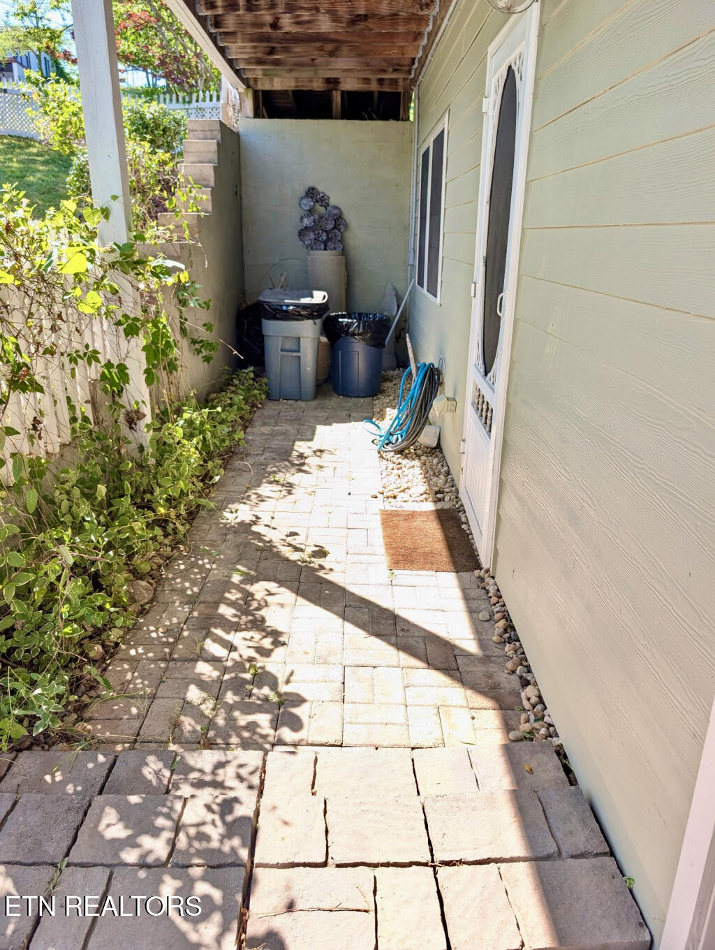 2140 White Oak Trail Dandridge TN 37725