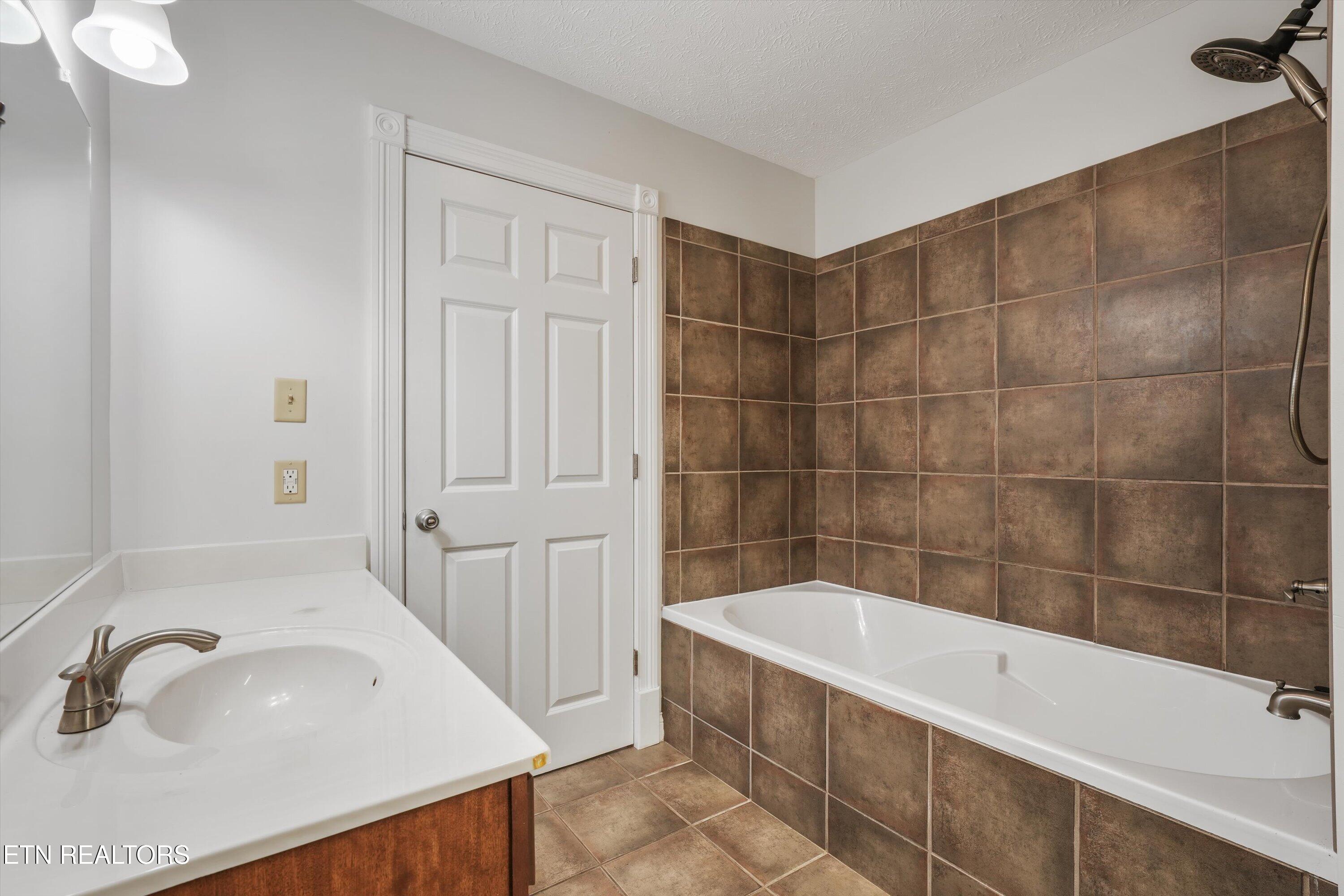 4516 Pleasant Ridge Road Knoxville TN 37912
