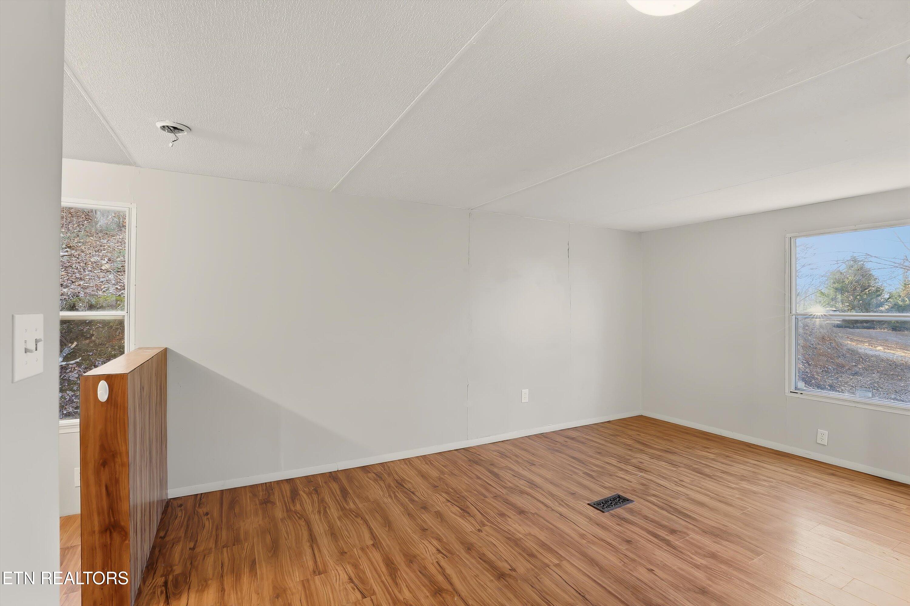 574 Peach Orchard Road Andersonville TN 37705