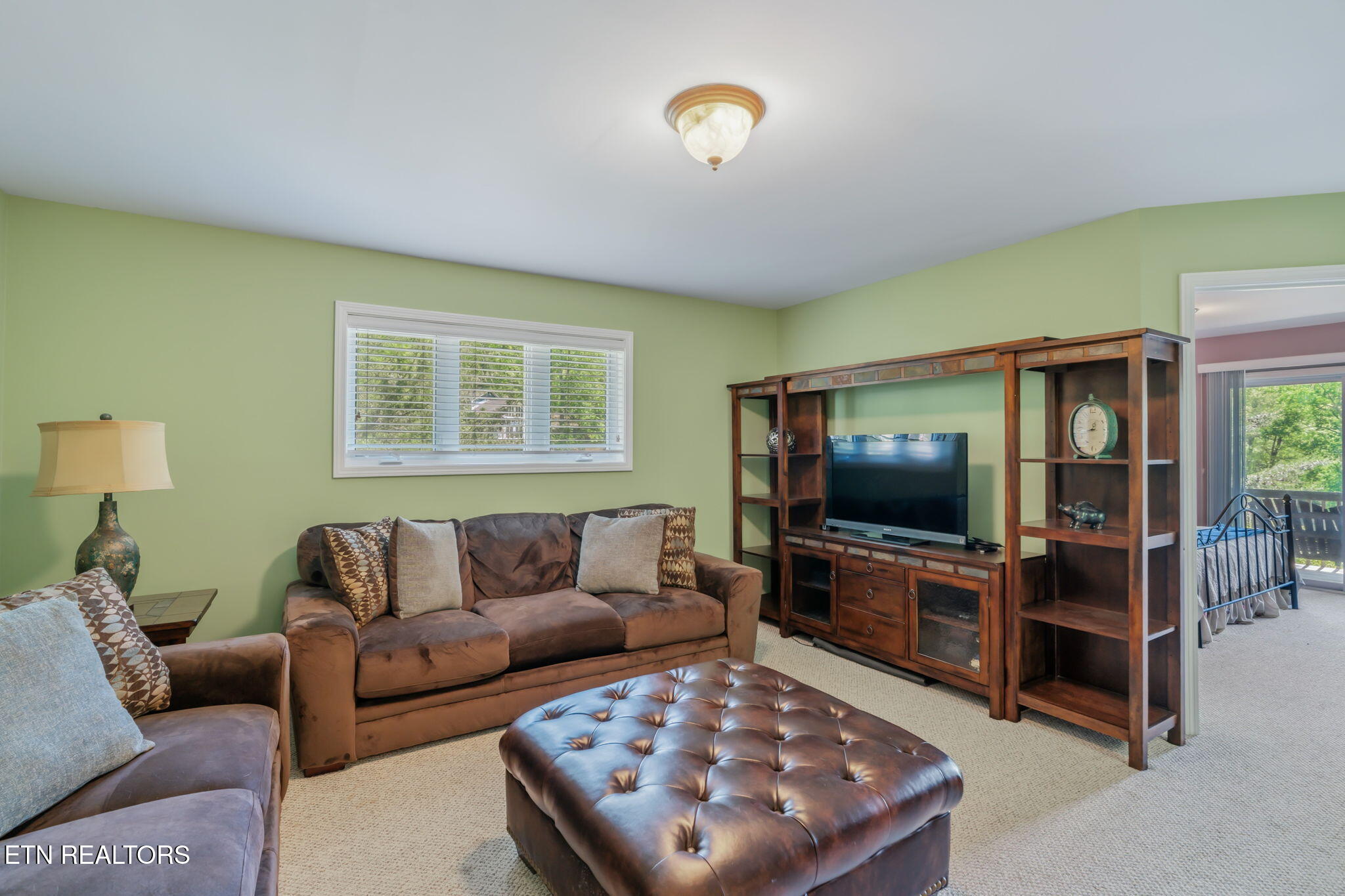 551 Deerwood Lane Lafollette TN 37766