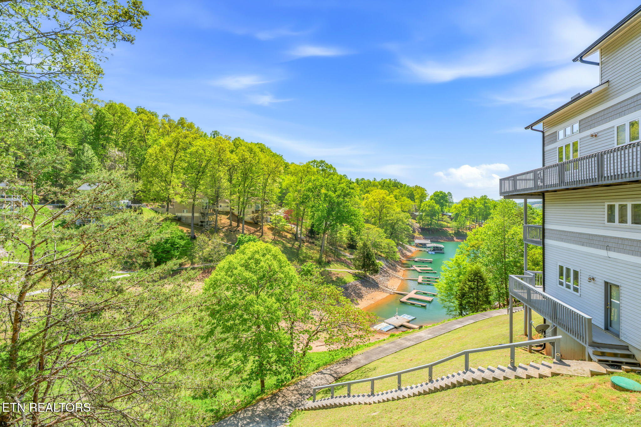 551 Deerwood Lane Lafollette TN 37766