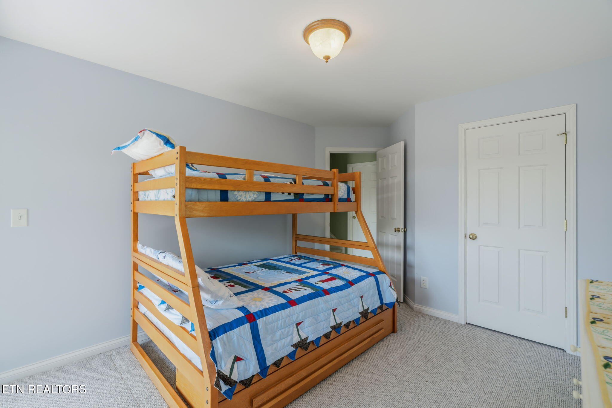 551 Deerwood Lane Lafollette TN 37766