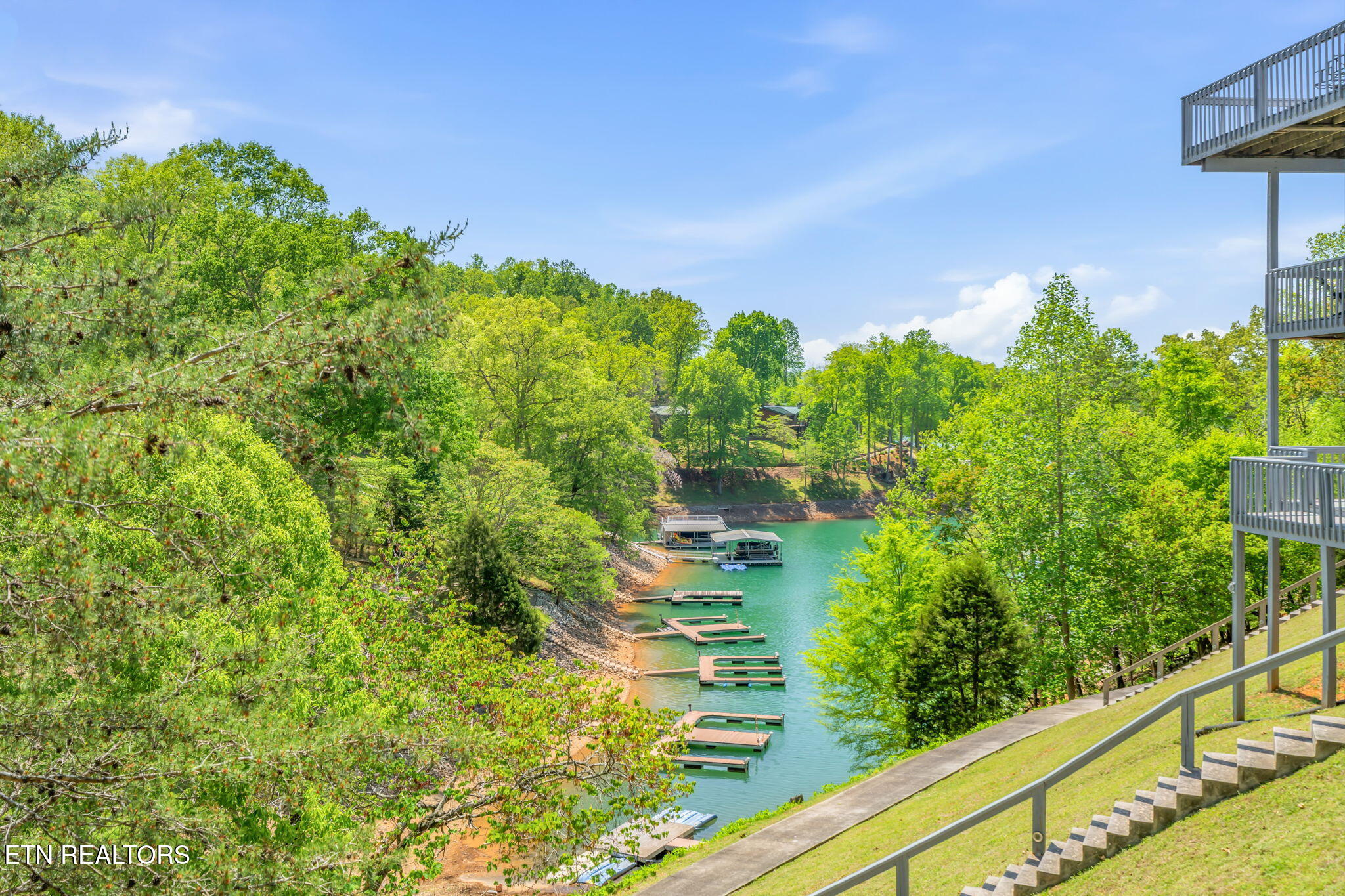 551 Deerwood Lane Lafollette TN 37766