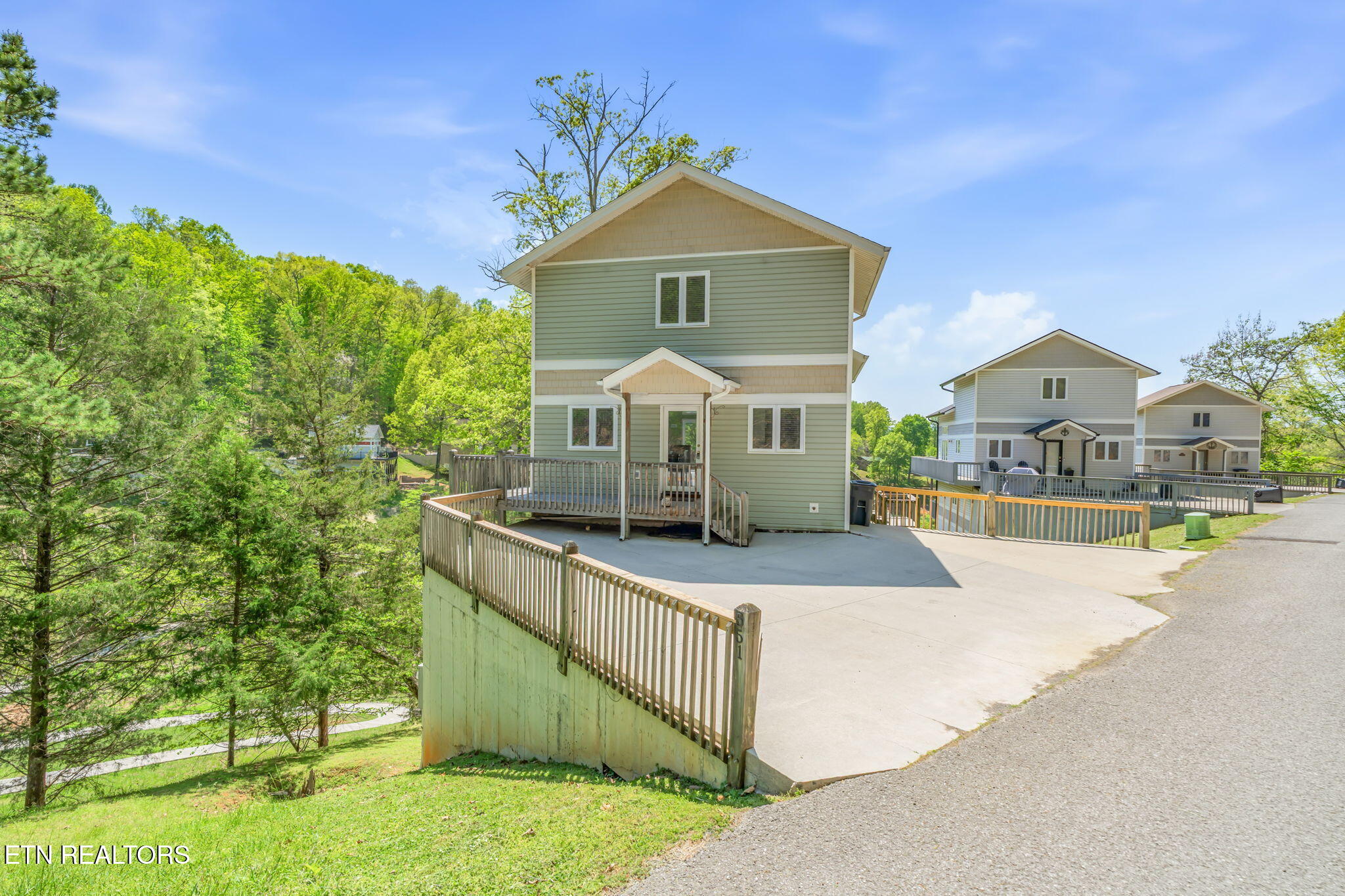 551 Deerwood Lane Lafollette TN 37766