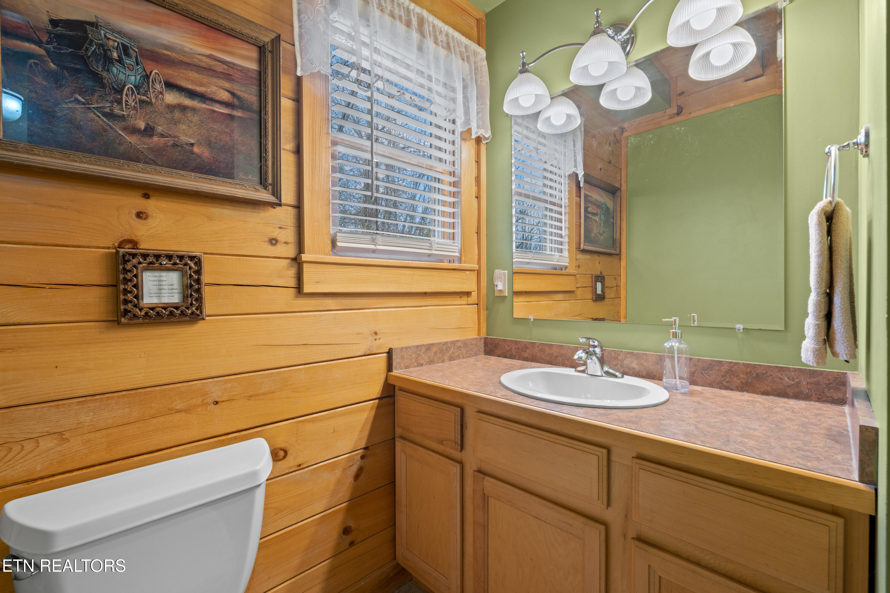 403 Happy Hollow Lane Sevierville TN 37876