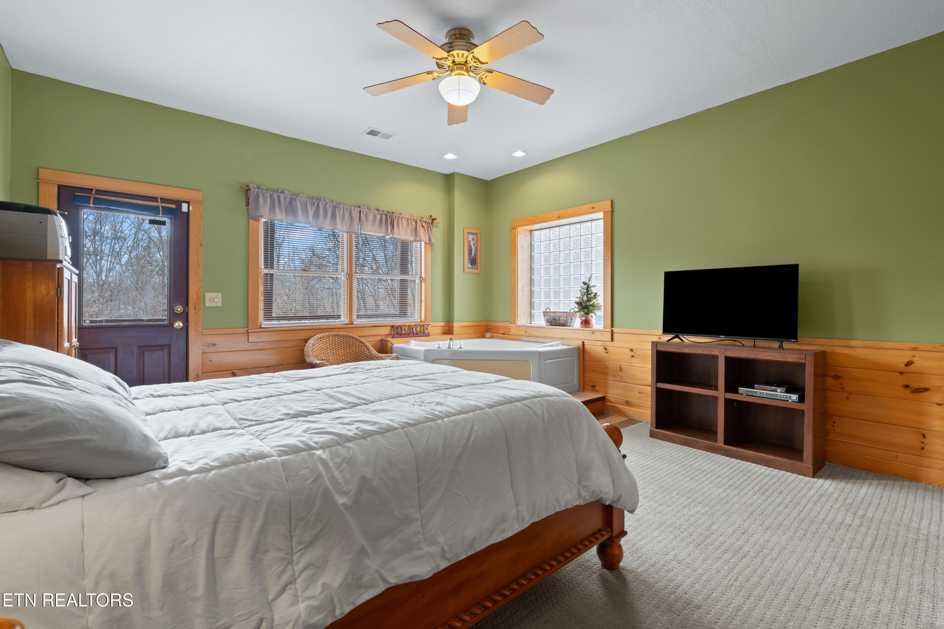 403 Happy Hollow Lane Sevierville TN 37876