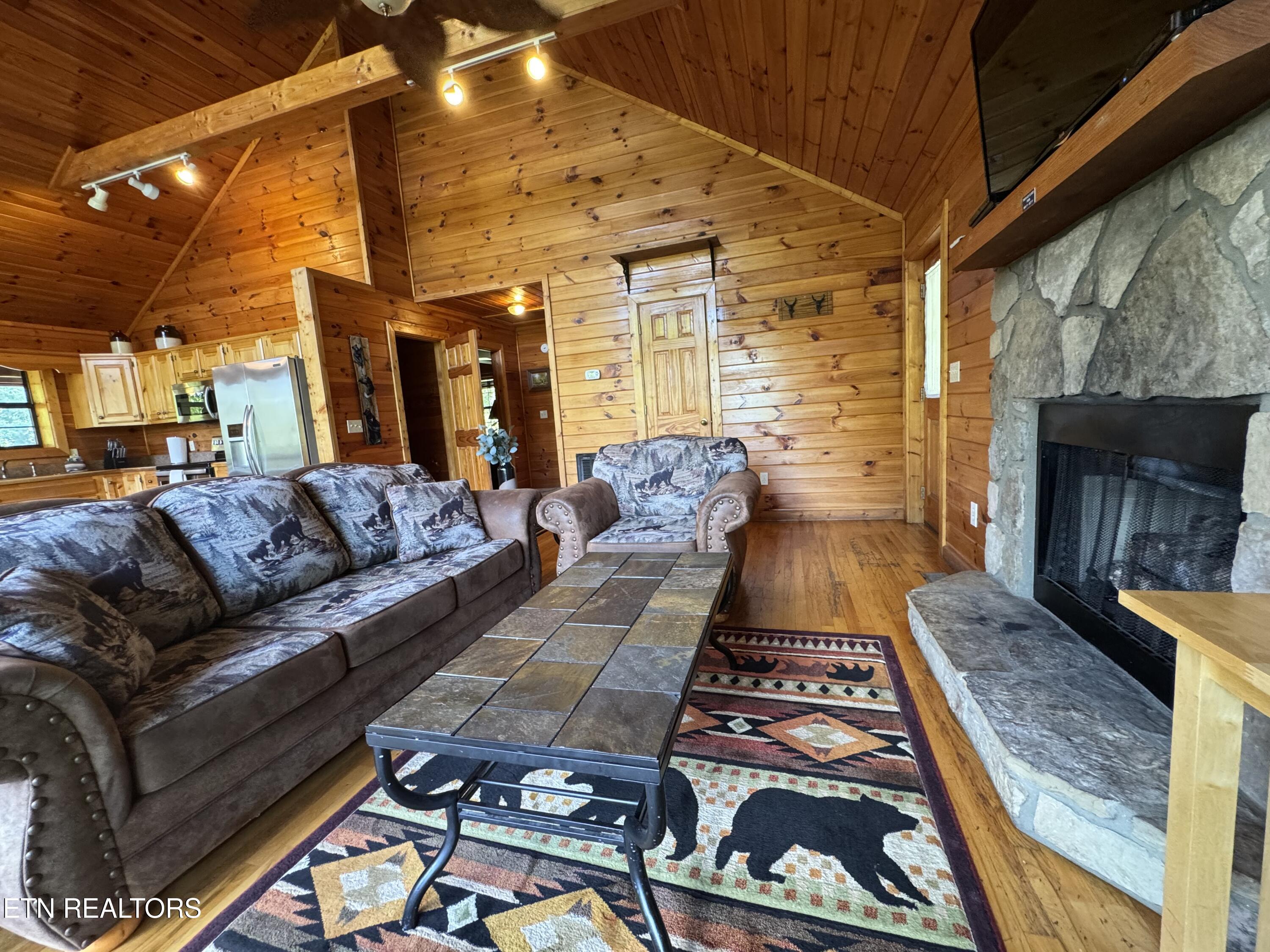 2409 Walnut Cove Way Sevierville TN 37862