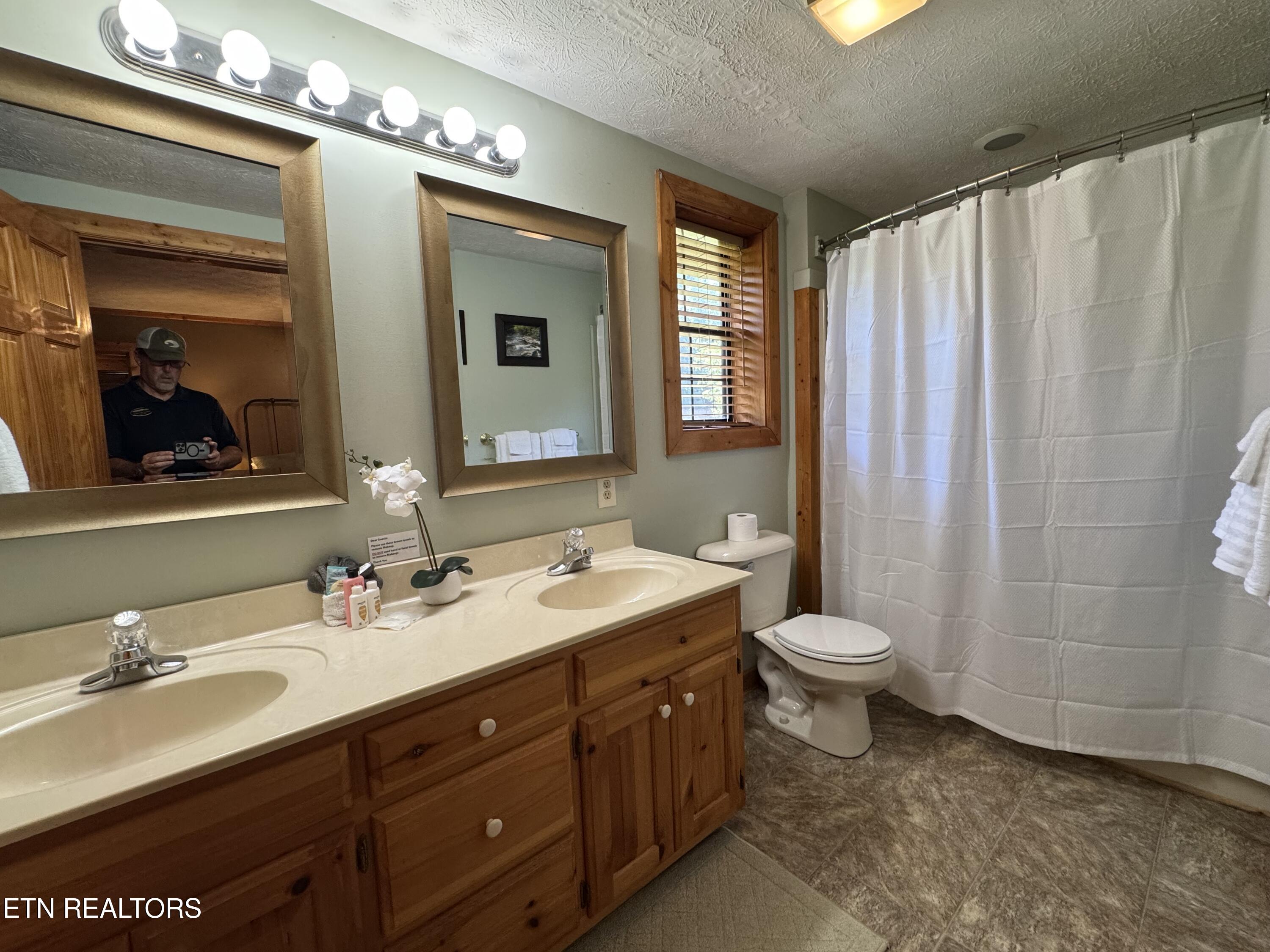 2409 Walnut Cove Way Sevierville TN 37862