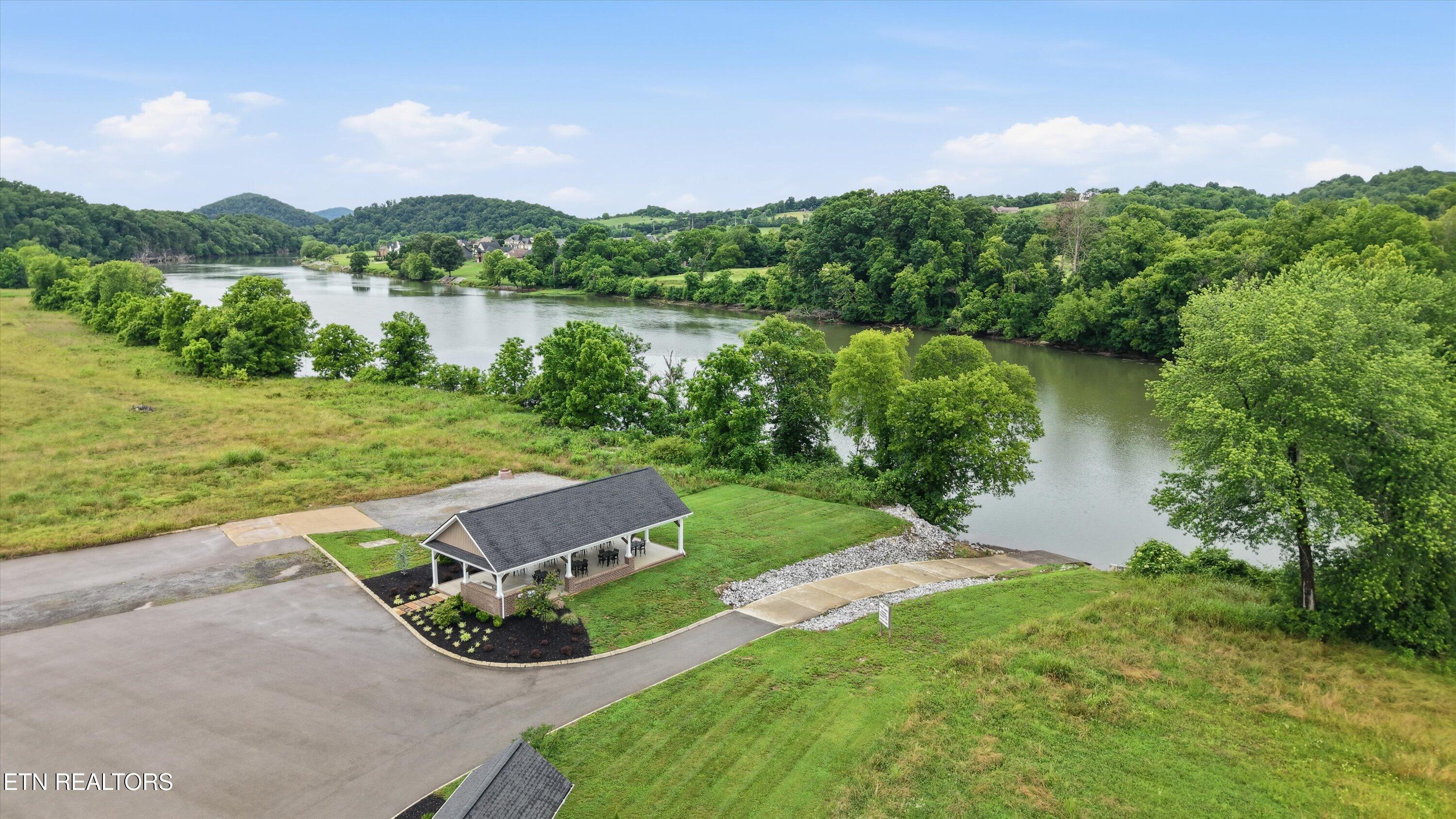 2119 Tributary Drive Sevierville TN 37876