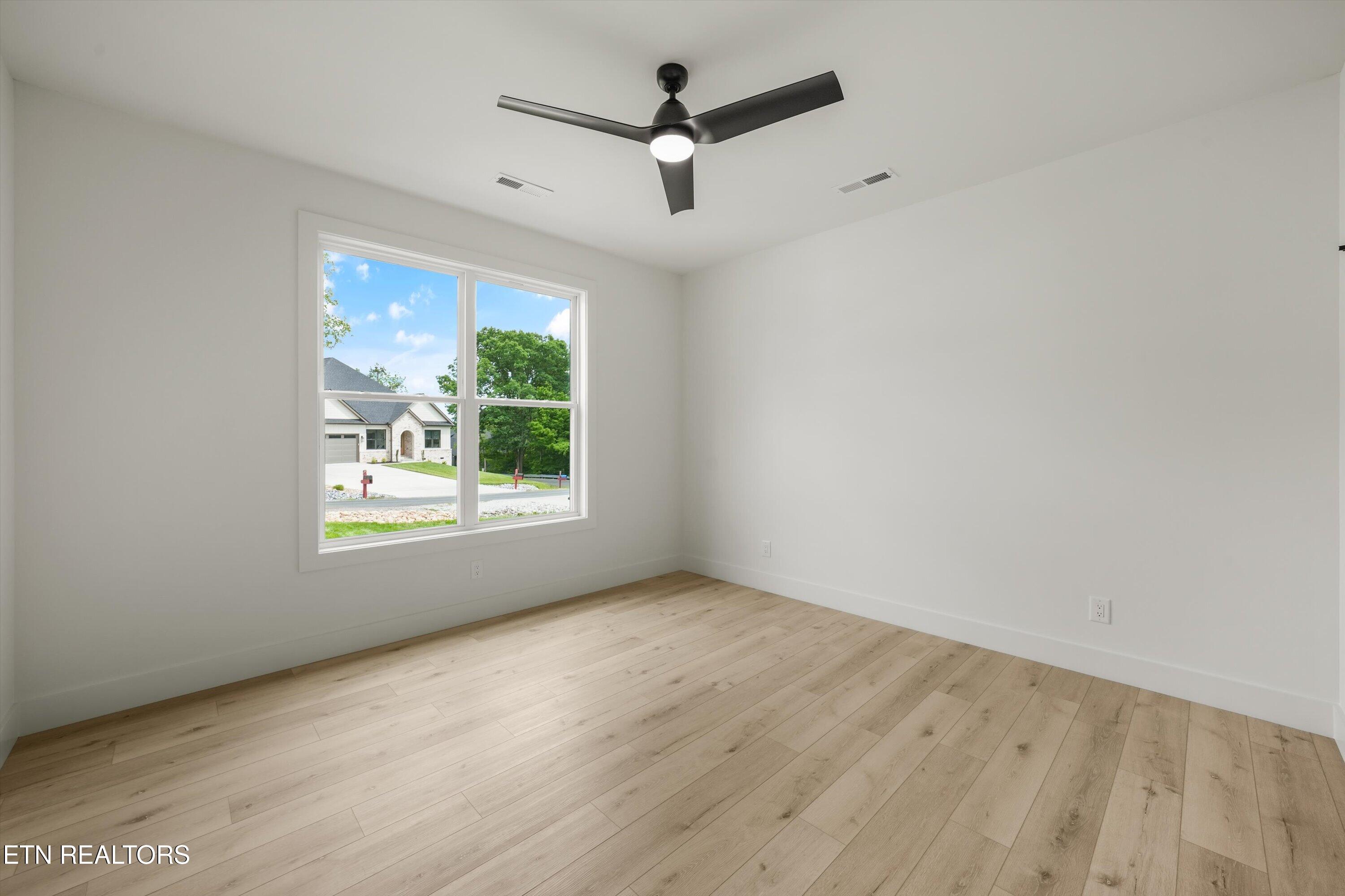 177 Elokwa Way Loudon TN 37774