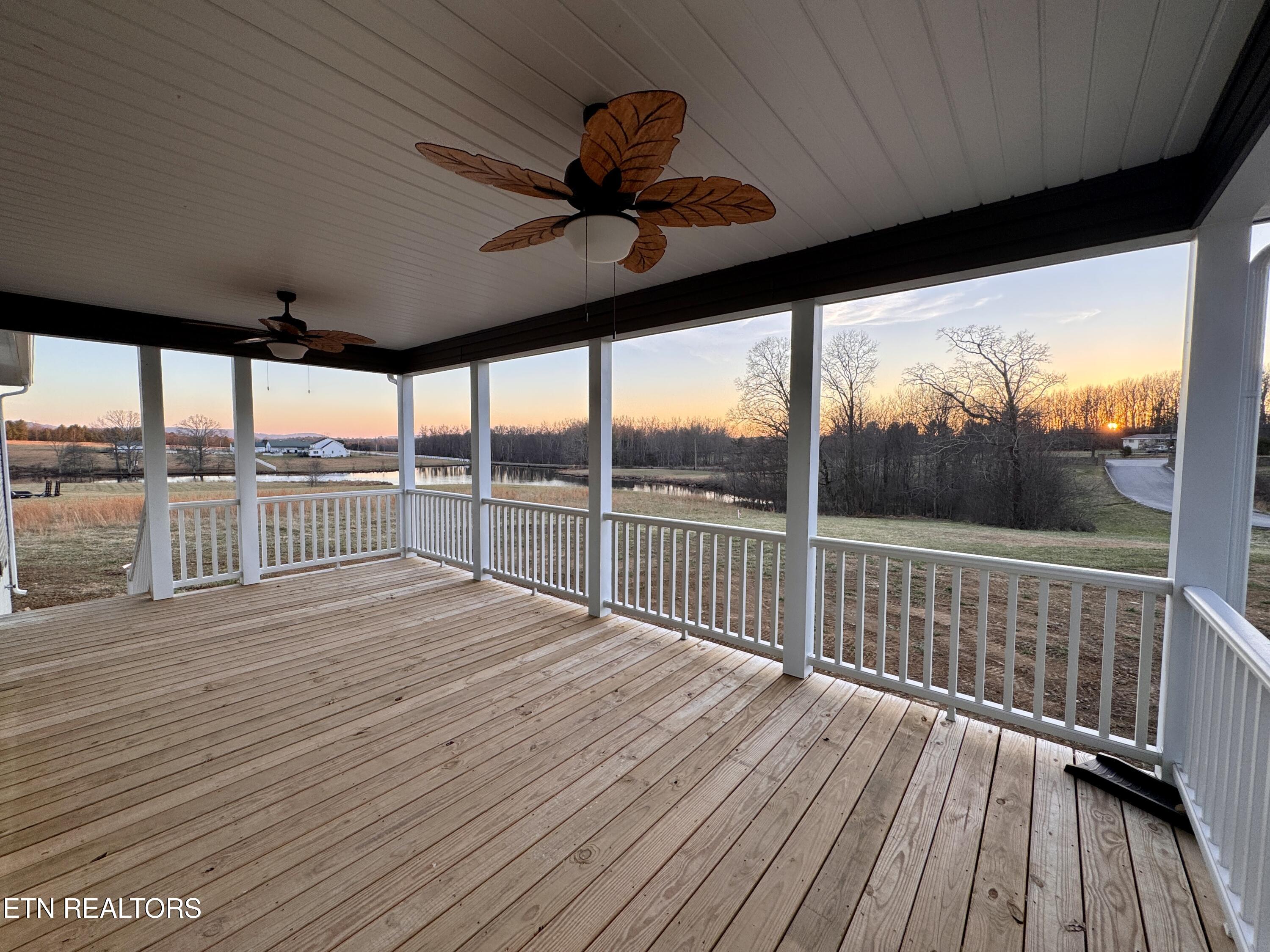 62 Whitson Lane Crossville TN 38572