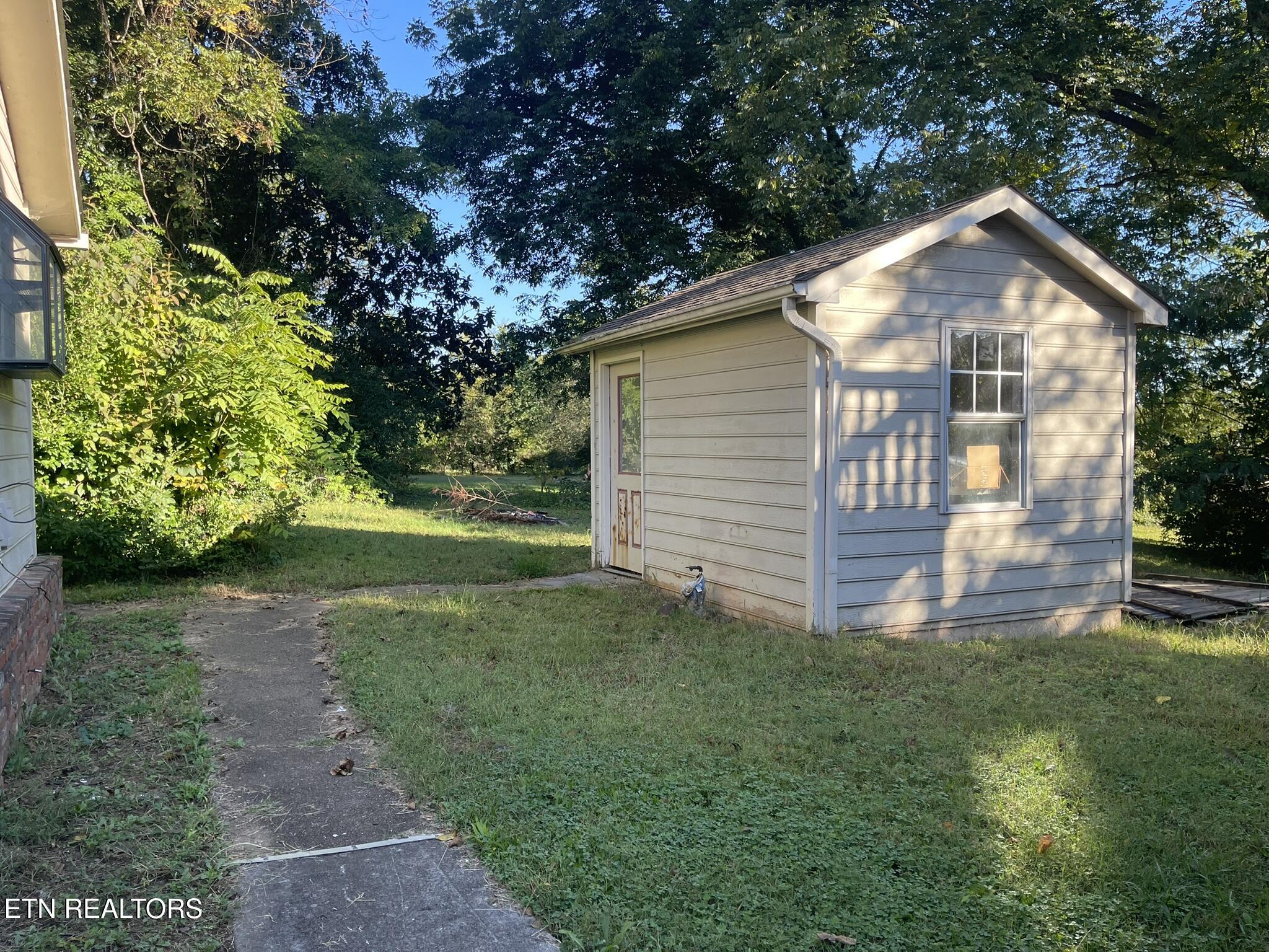 4505 Sing Lane Louisville TN 37777