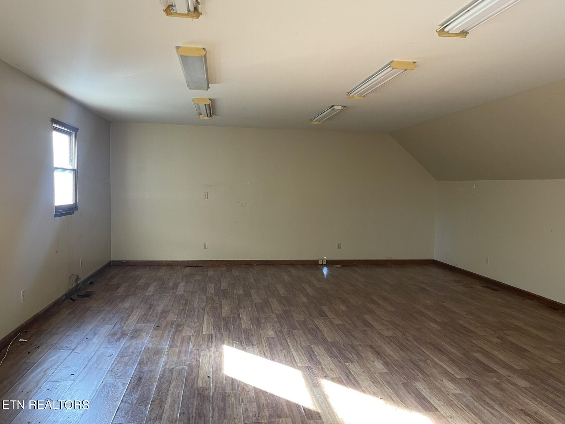 4505 Sing Lane Louisville TN 37777