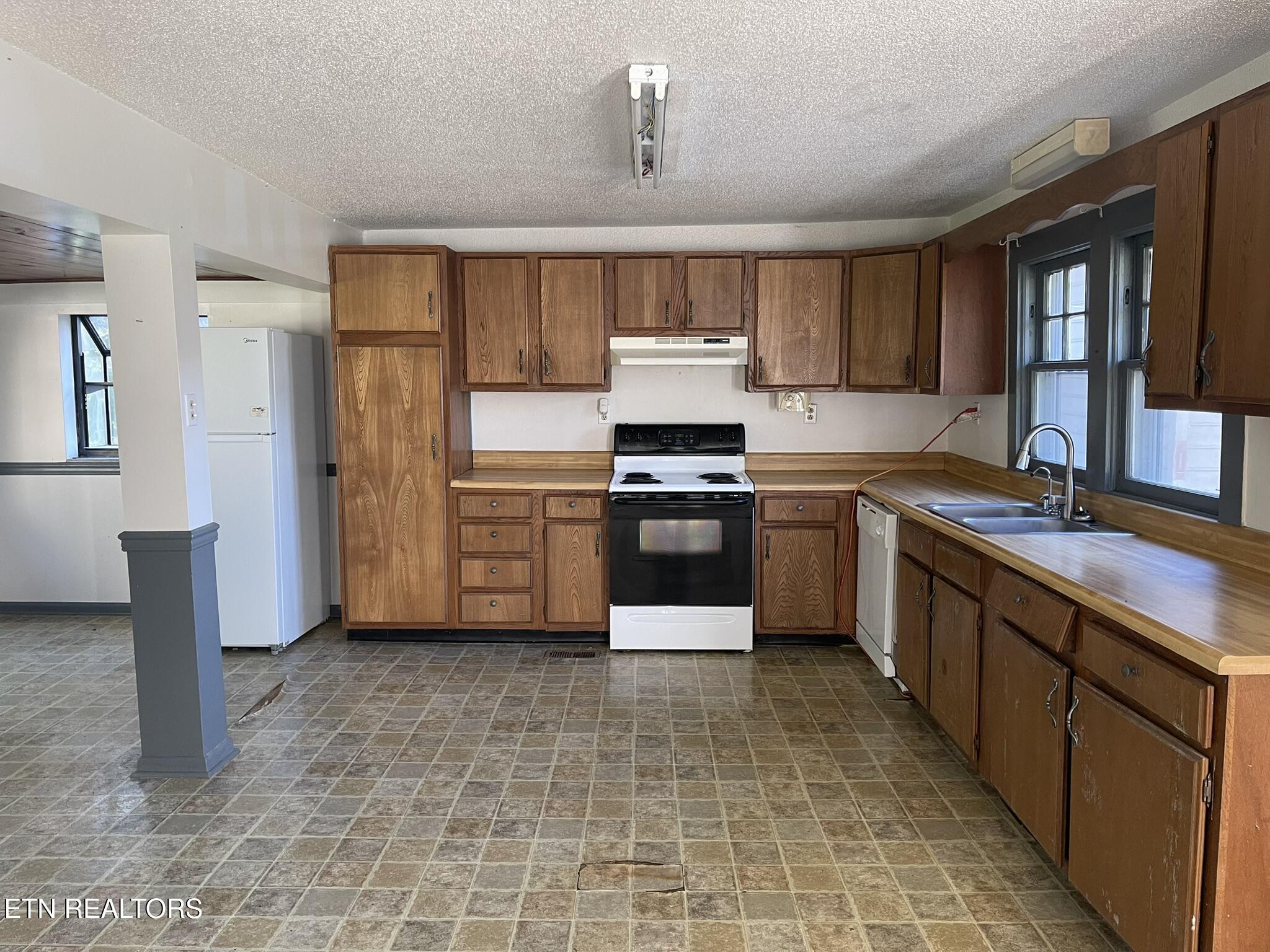 4505 Sing Lane Louisville TN 37777