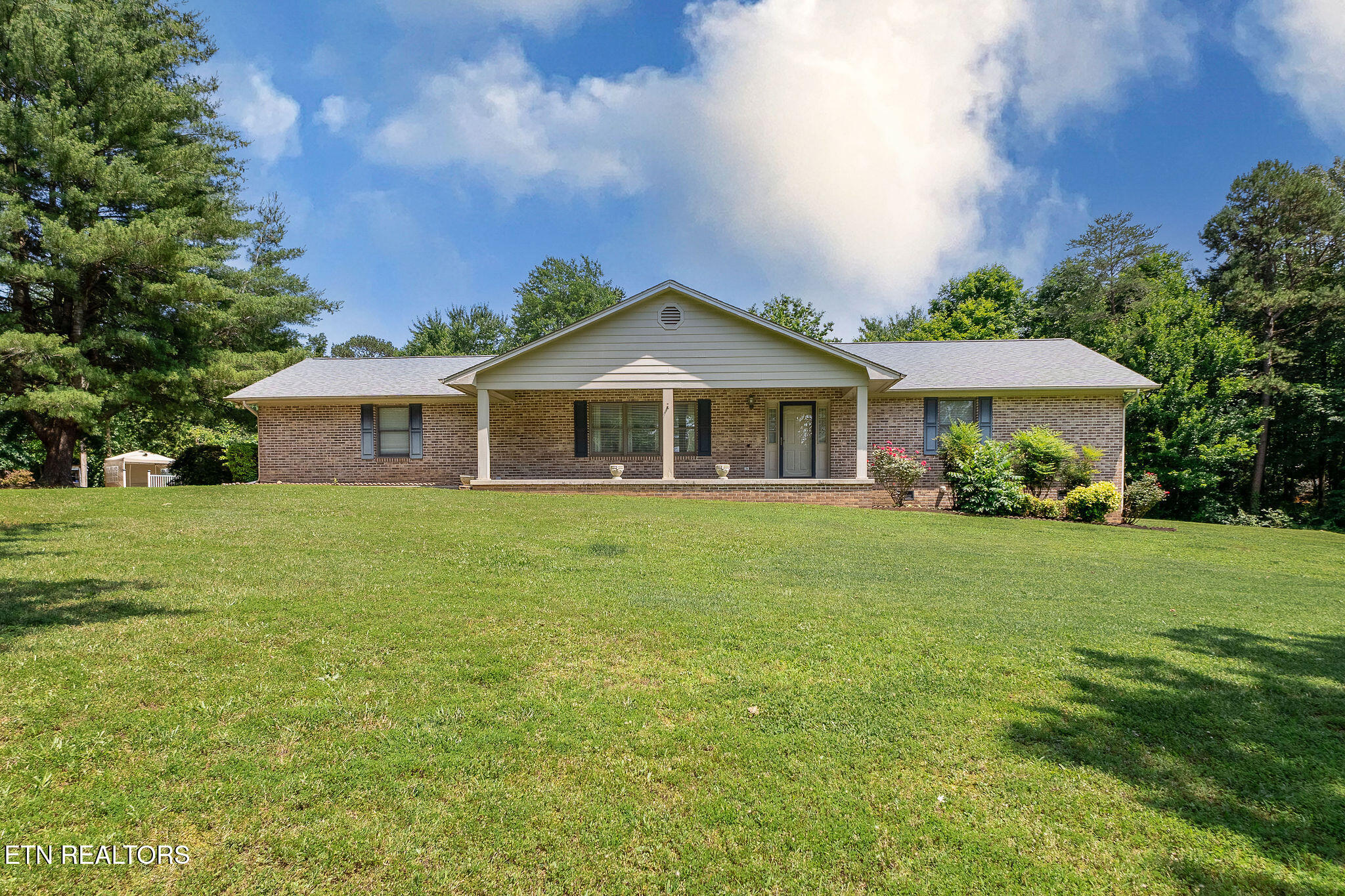 100 Cusick Circle Lenoir City TN 37772