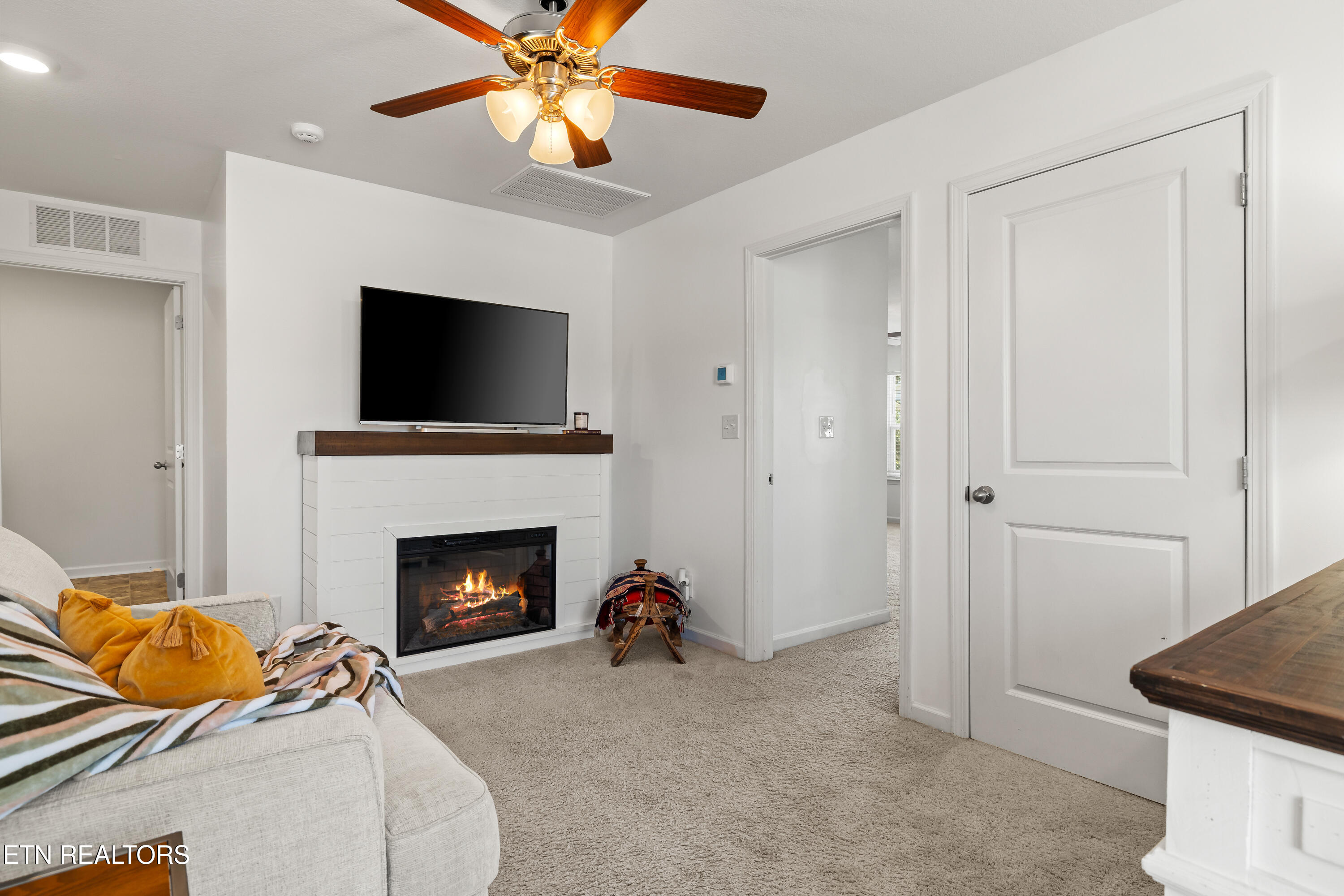 9822 War Admiral Lane Knoxville TN 37931