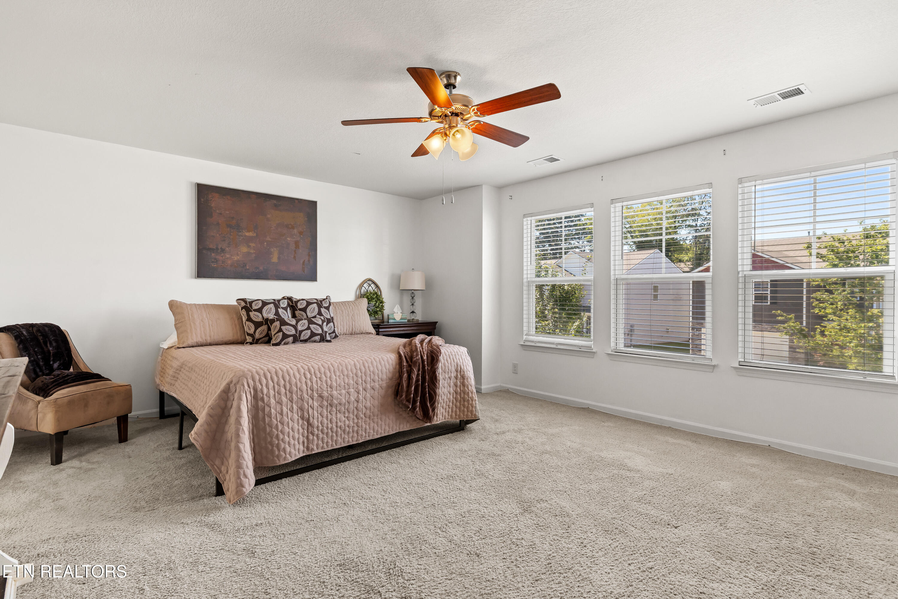 9822 War Admiral Lane Knoxville TN 37931
