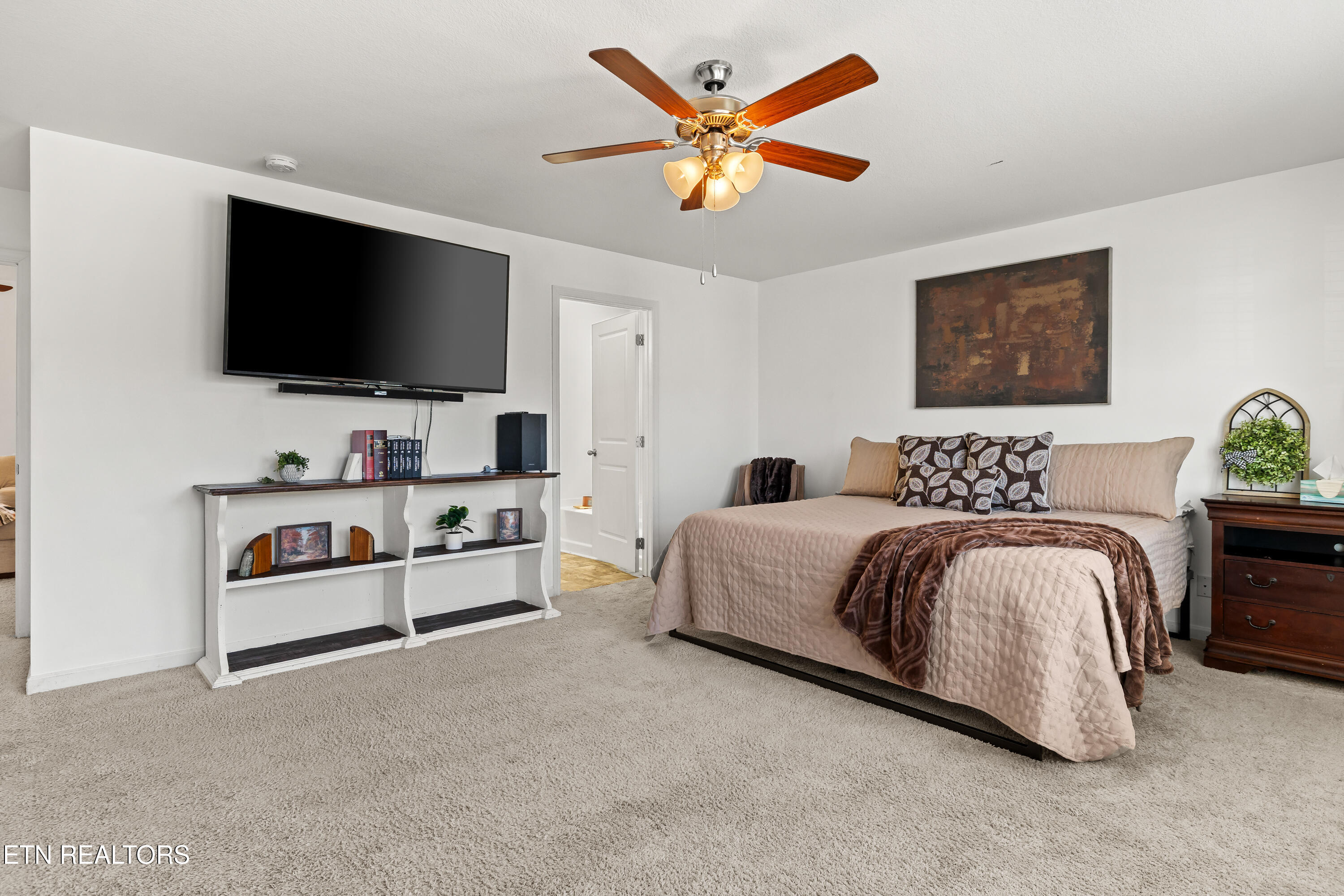 9822 War Admiral Lane Knoxville TN 37931