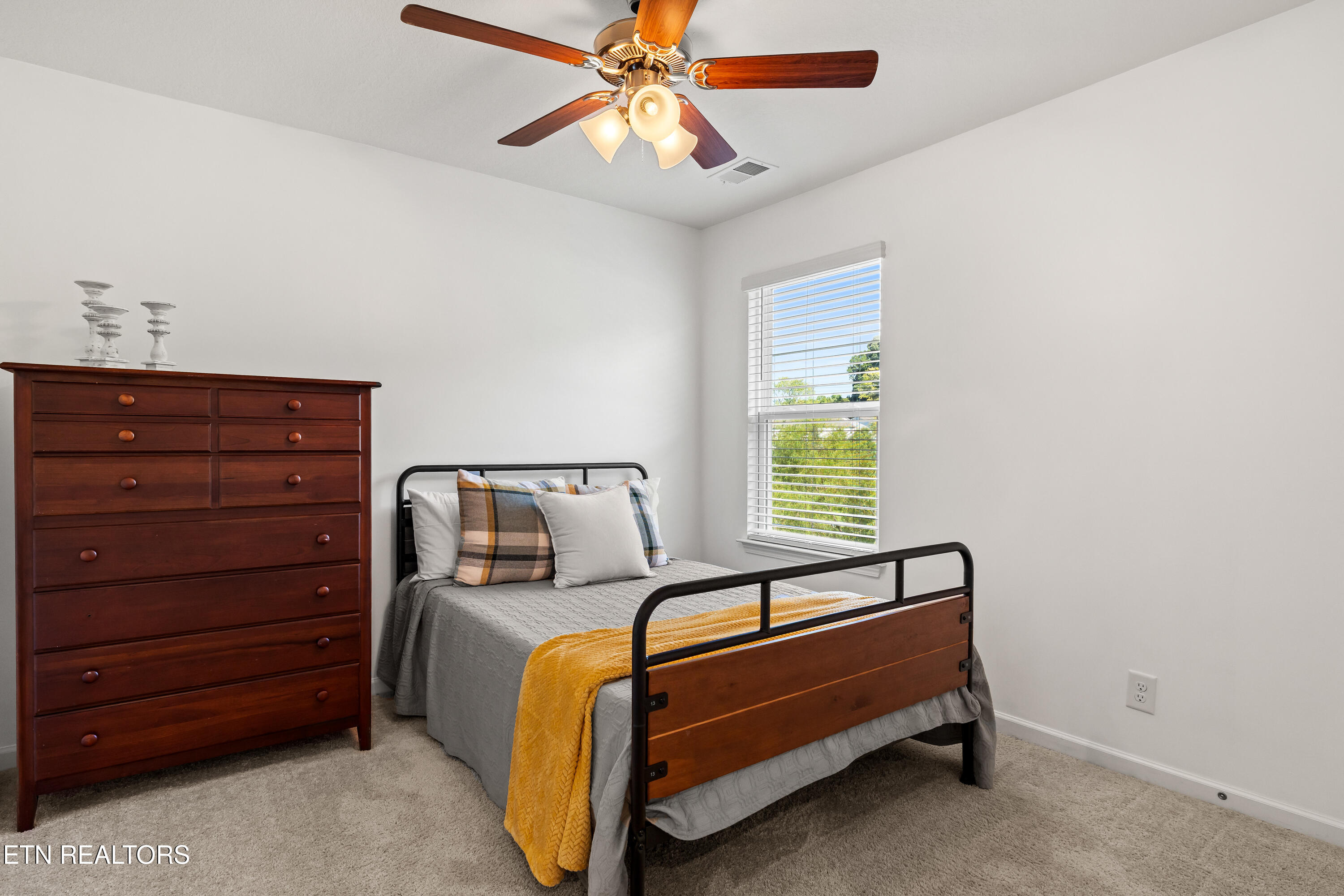 9822 War Admiral Lane Knoxville TN 37931