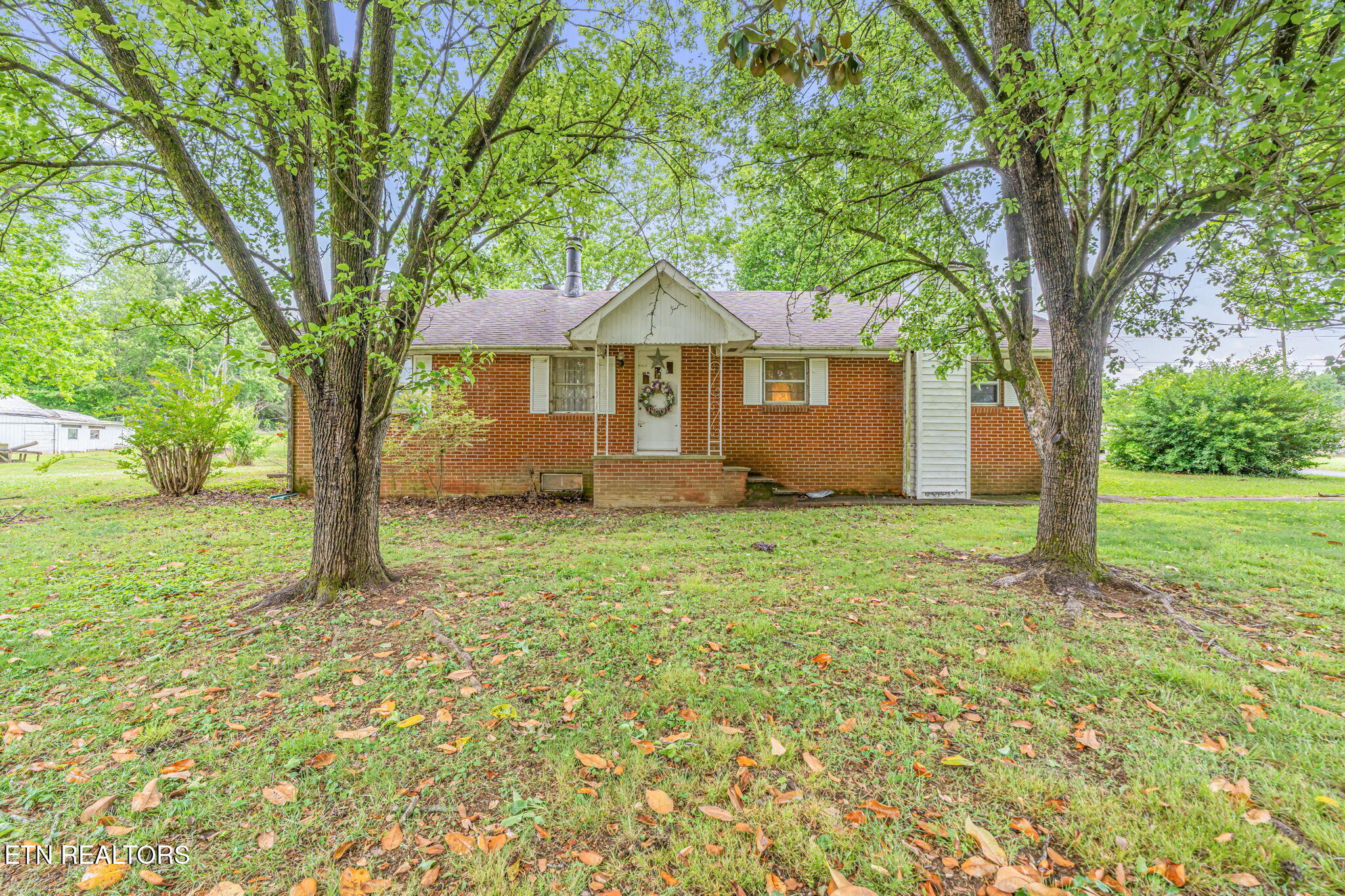 417 Tennessee Avenue Greenback TN 37742
