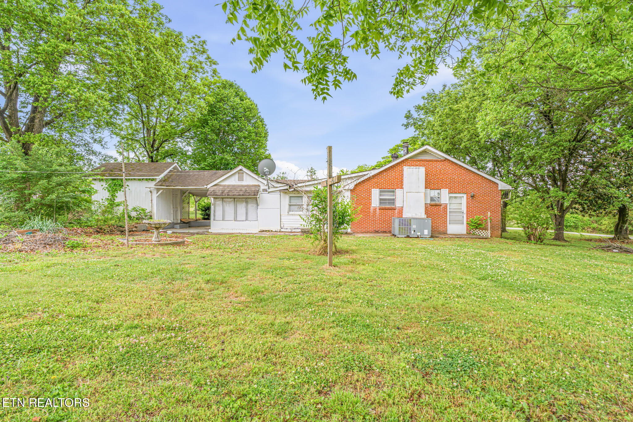417 Tennessee Avenue Greenback TN 37742