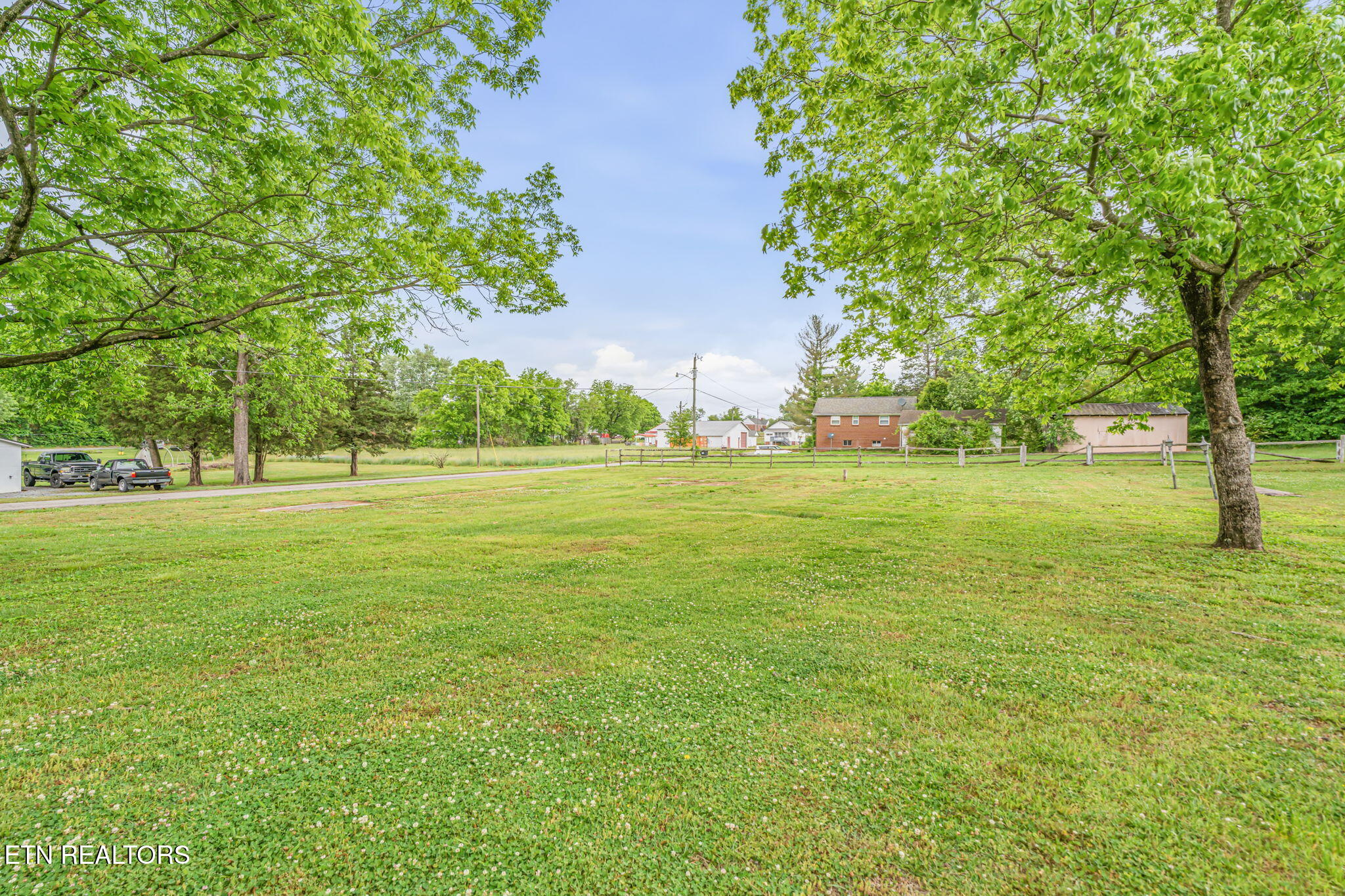 417 Tennessee Avenue Greenback TN 37742