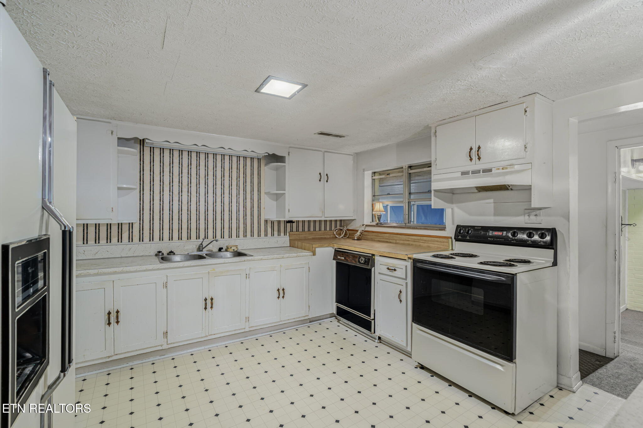 417 Tennessee Avenue Greenback TN 37742